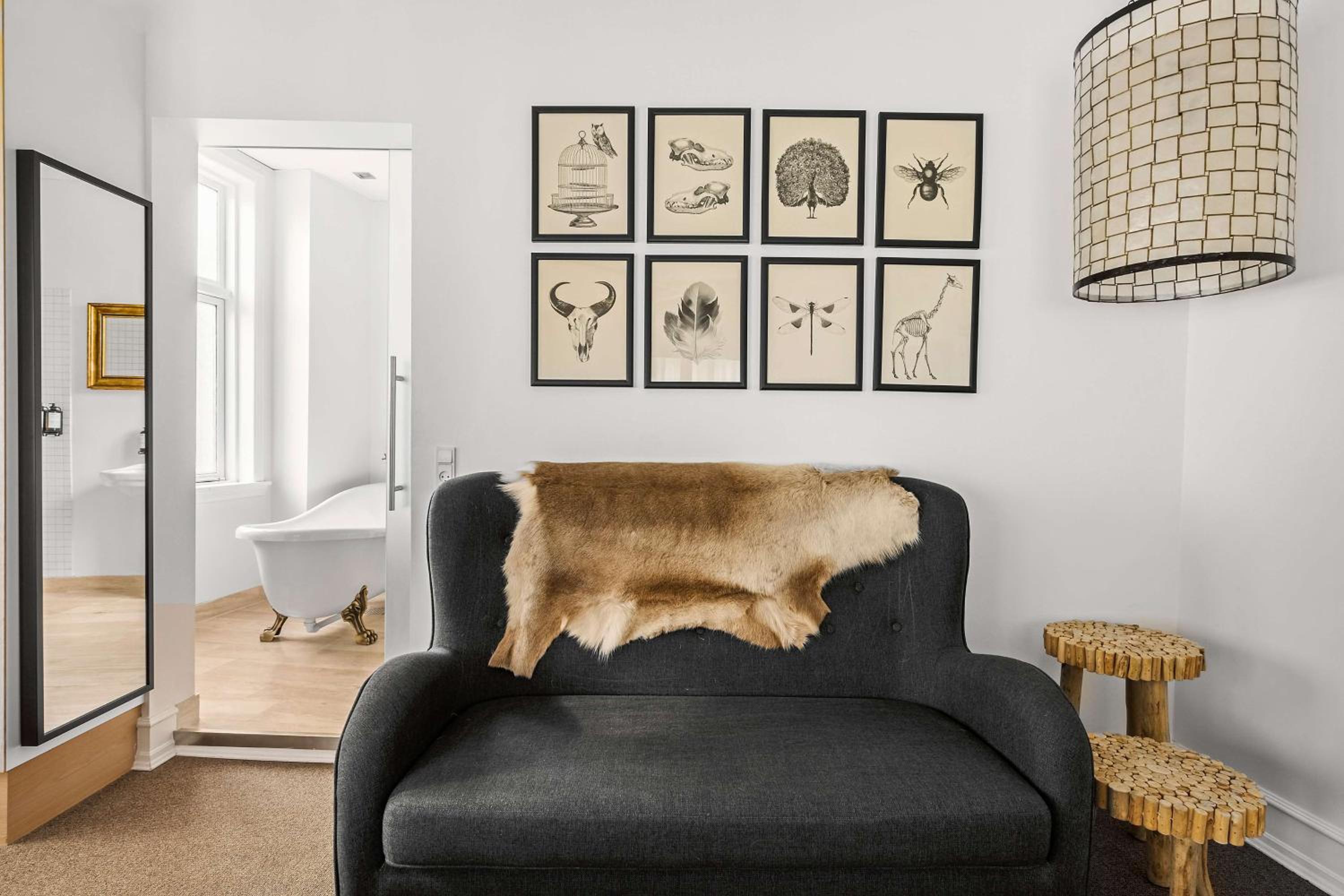Junior King Suite - Non-Smoking - Photo 10