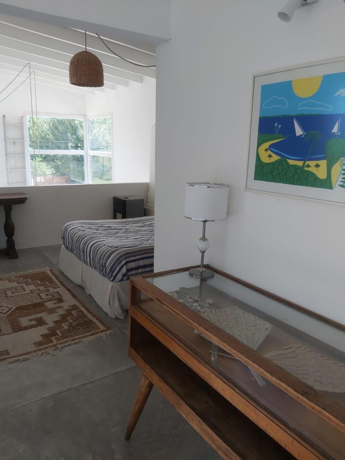 Three-Bedroom House photo 3