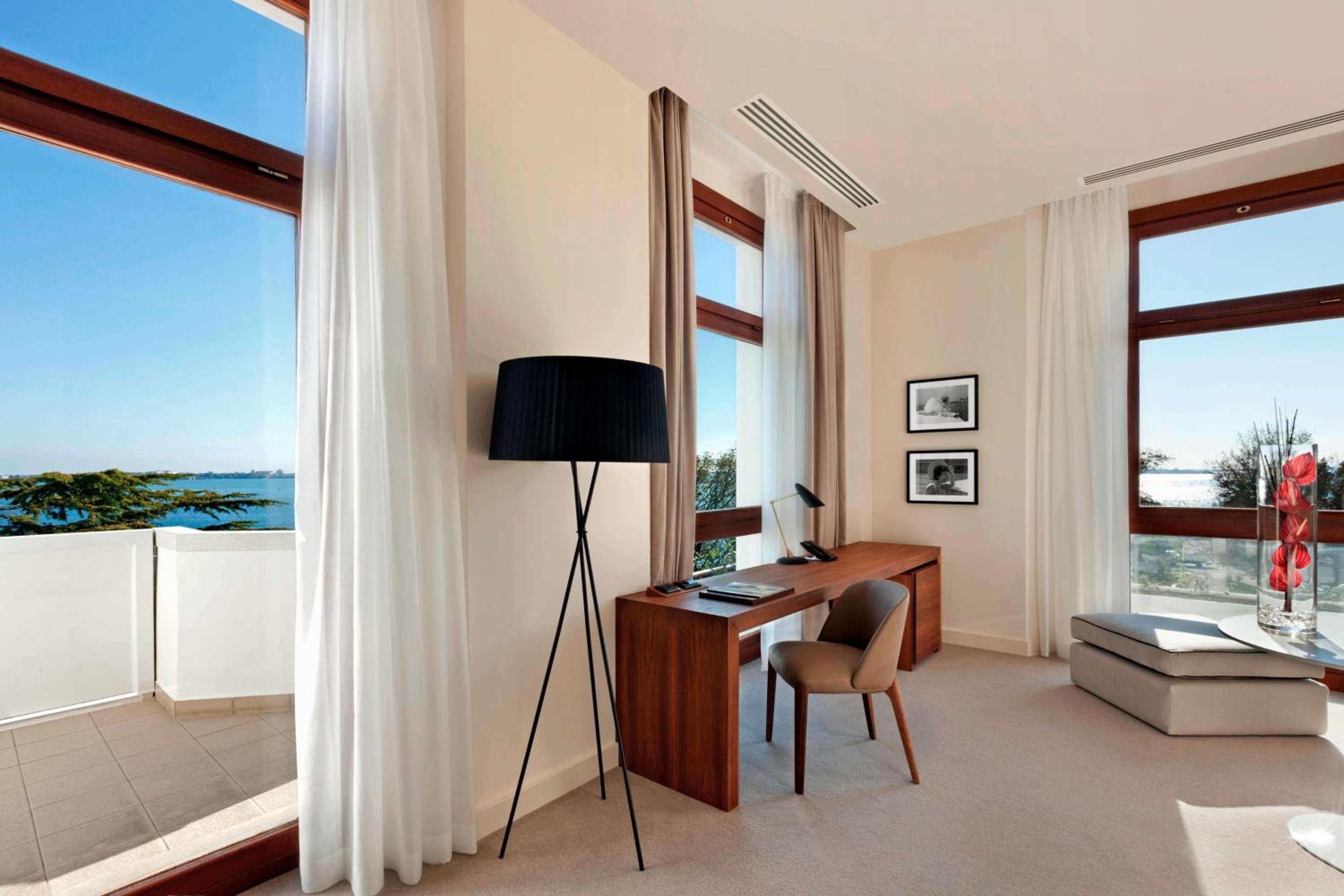 Deluxe Twin Room - Photo 1