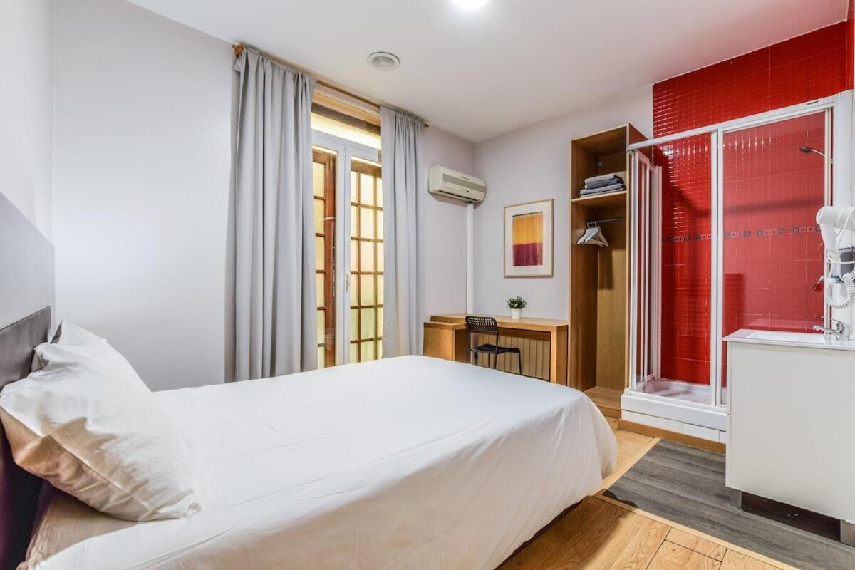 Habitación doble con baño compartido