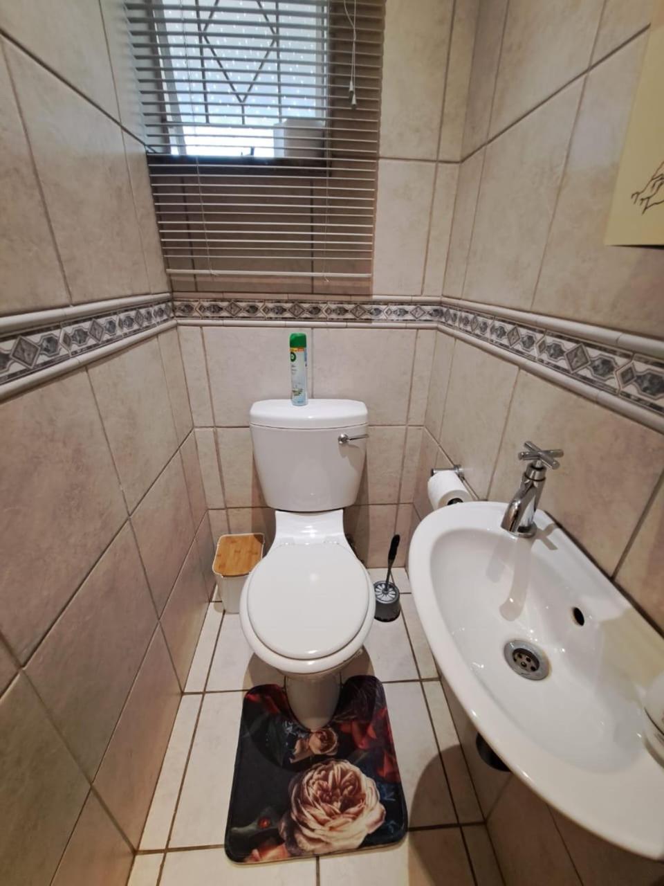 Budget Double Room photo 3