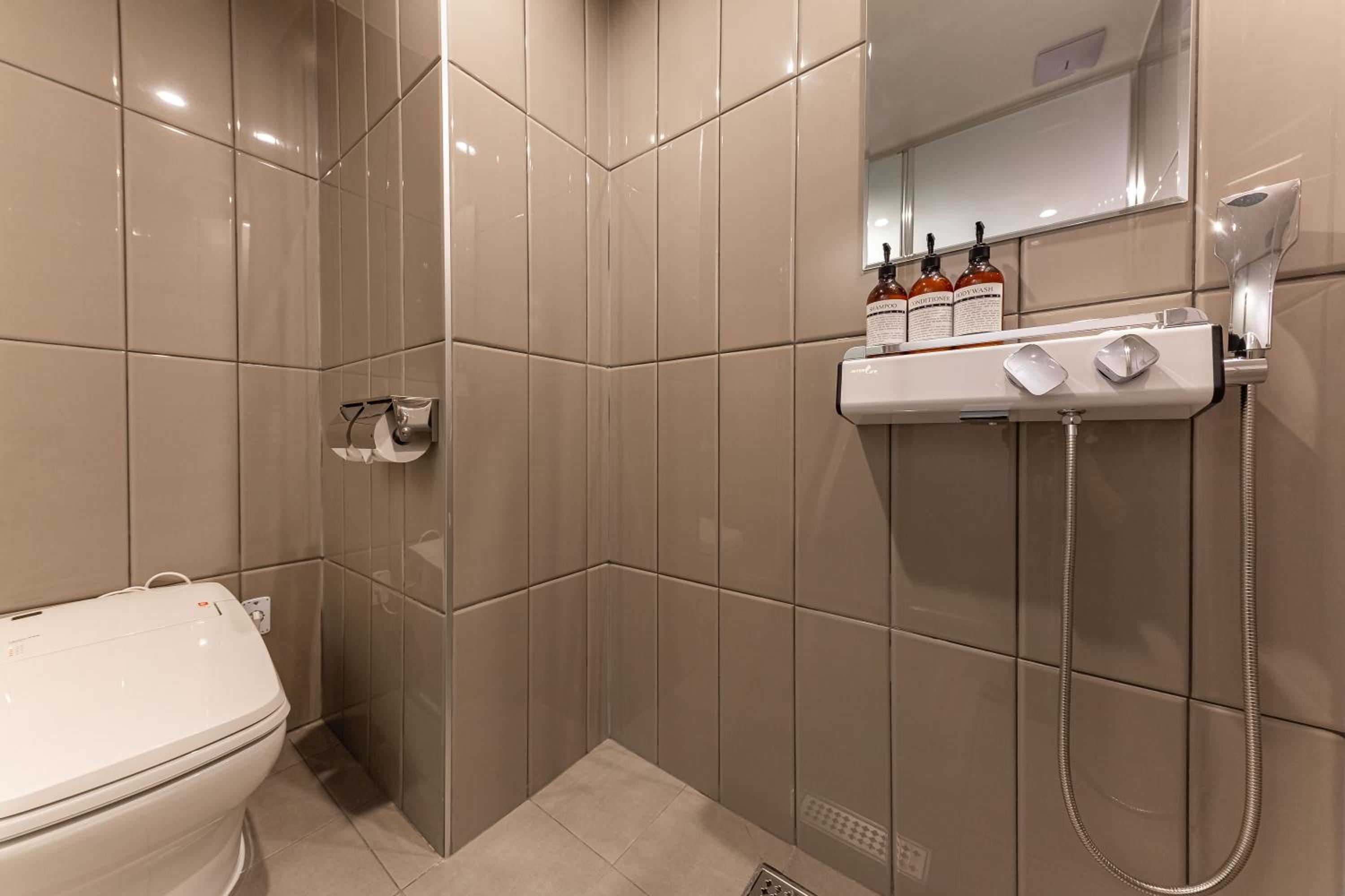 Standard Double Room - Photo 2