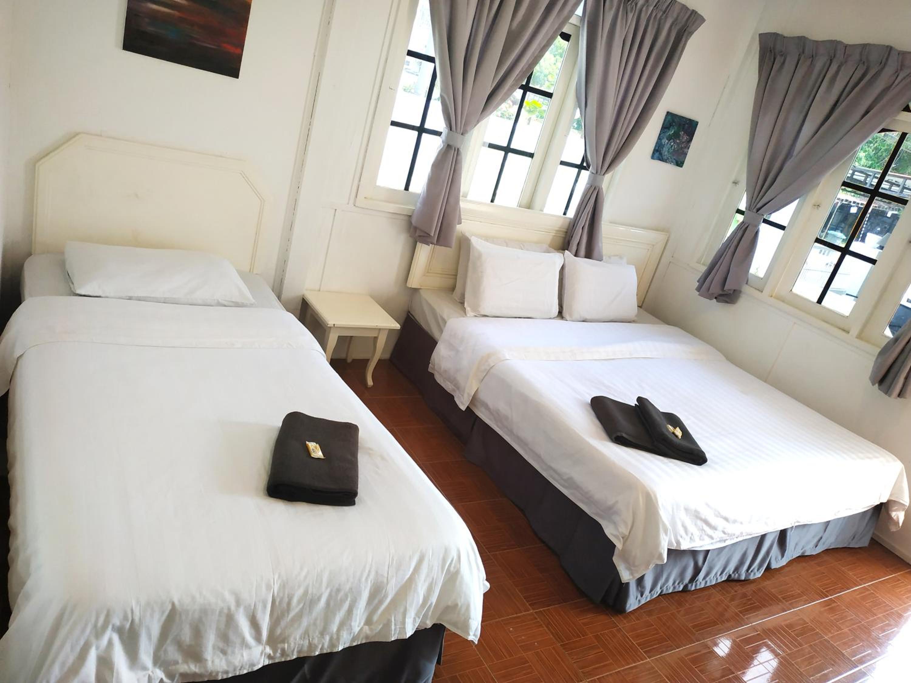 Deluxe Family Room