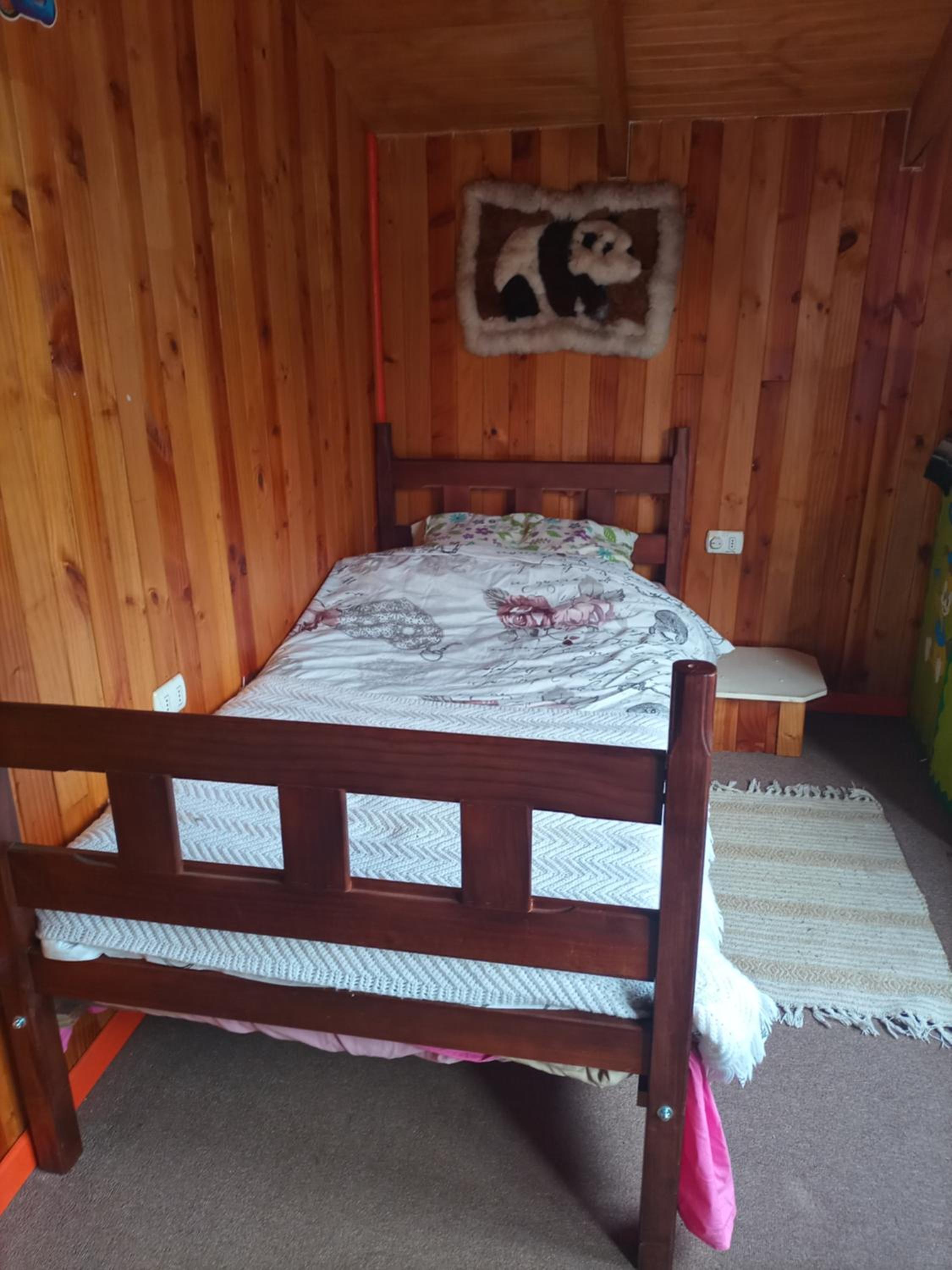 Economy Twin Room photo 2