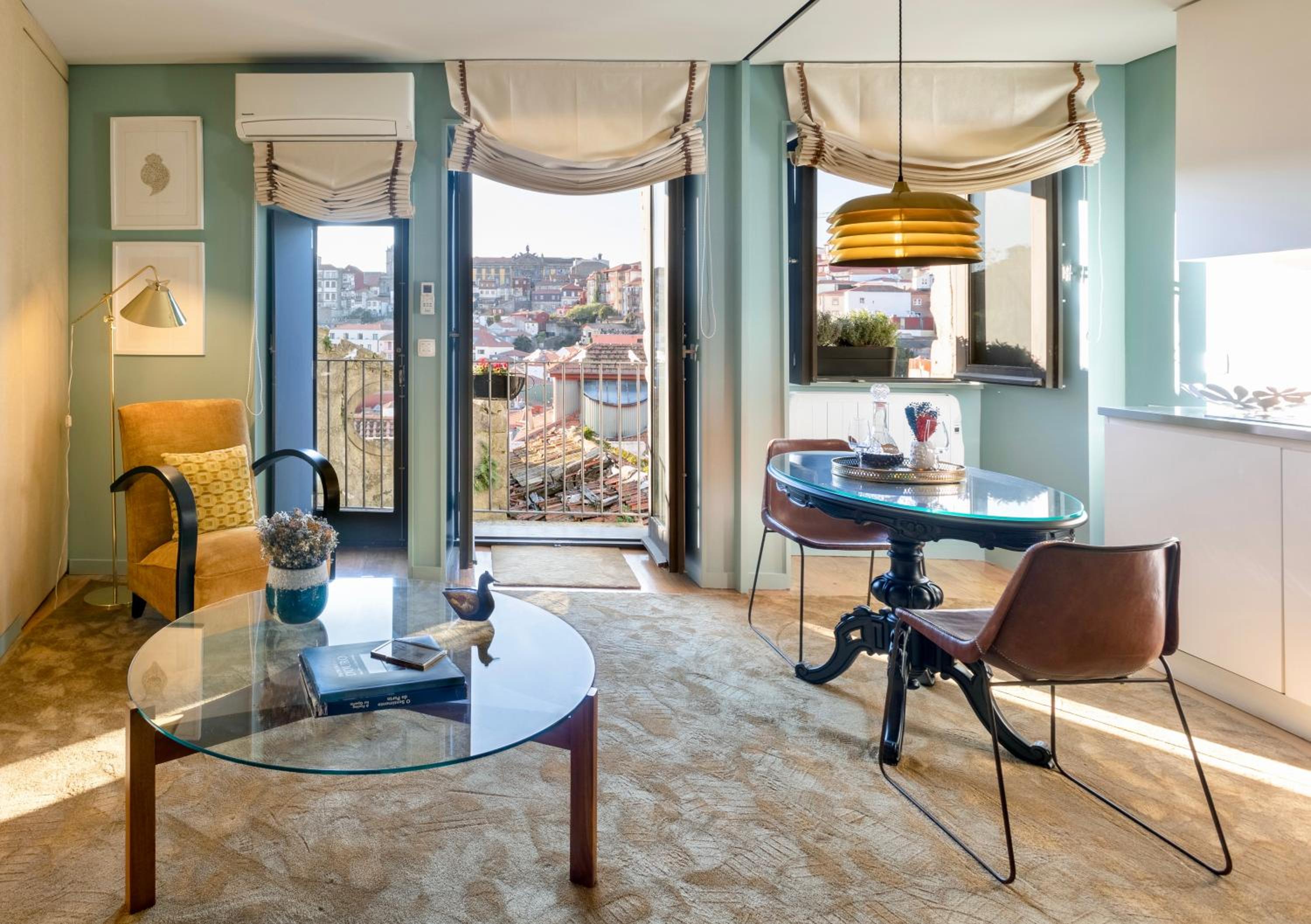 Loft - Photo 1