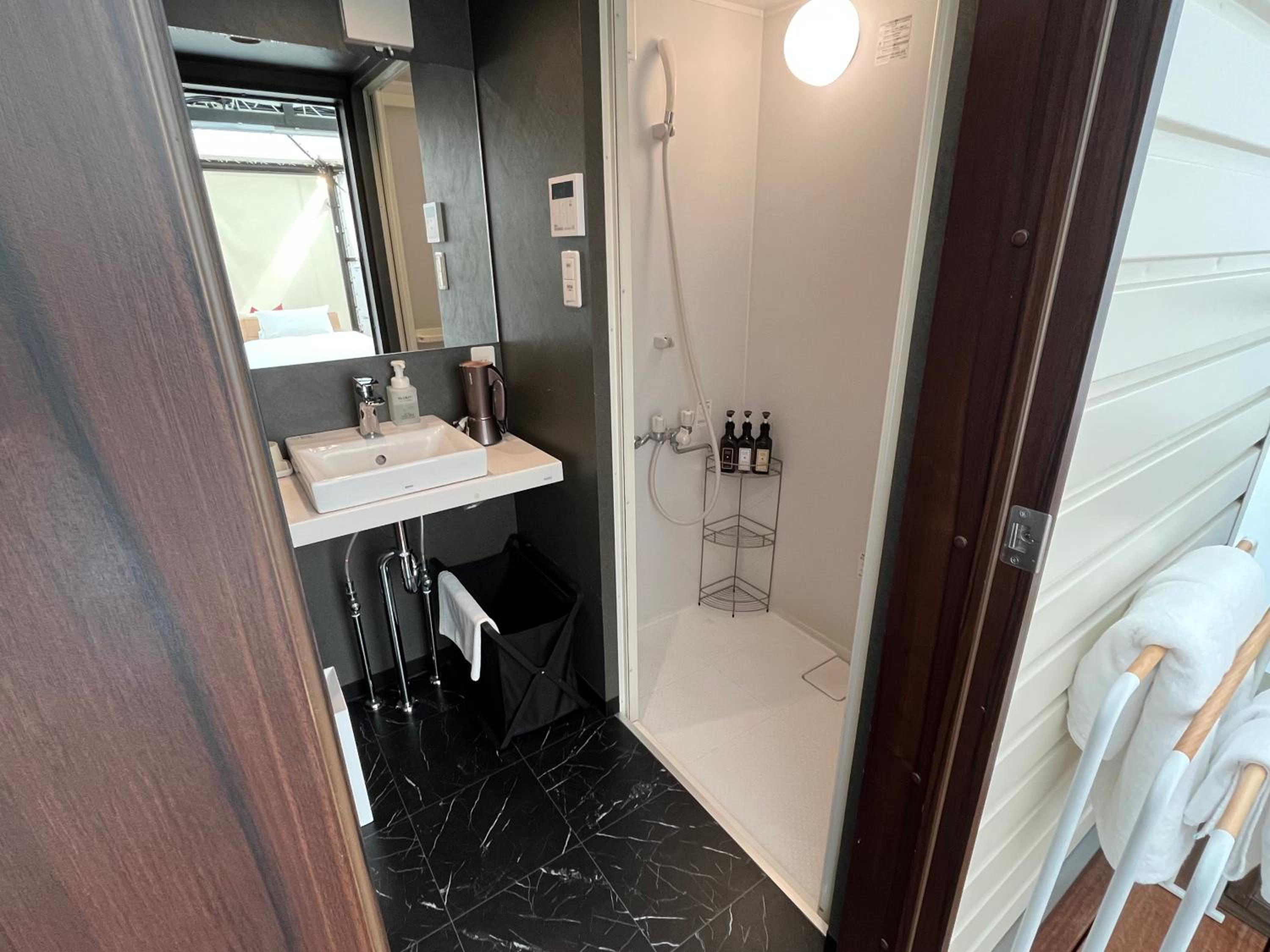 Tent with Shower and Toilet - Photo 12