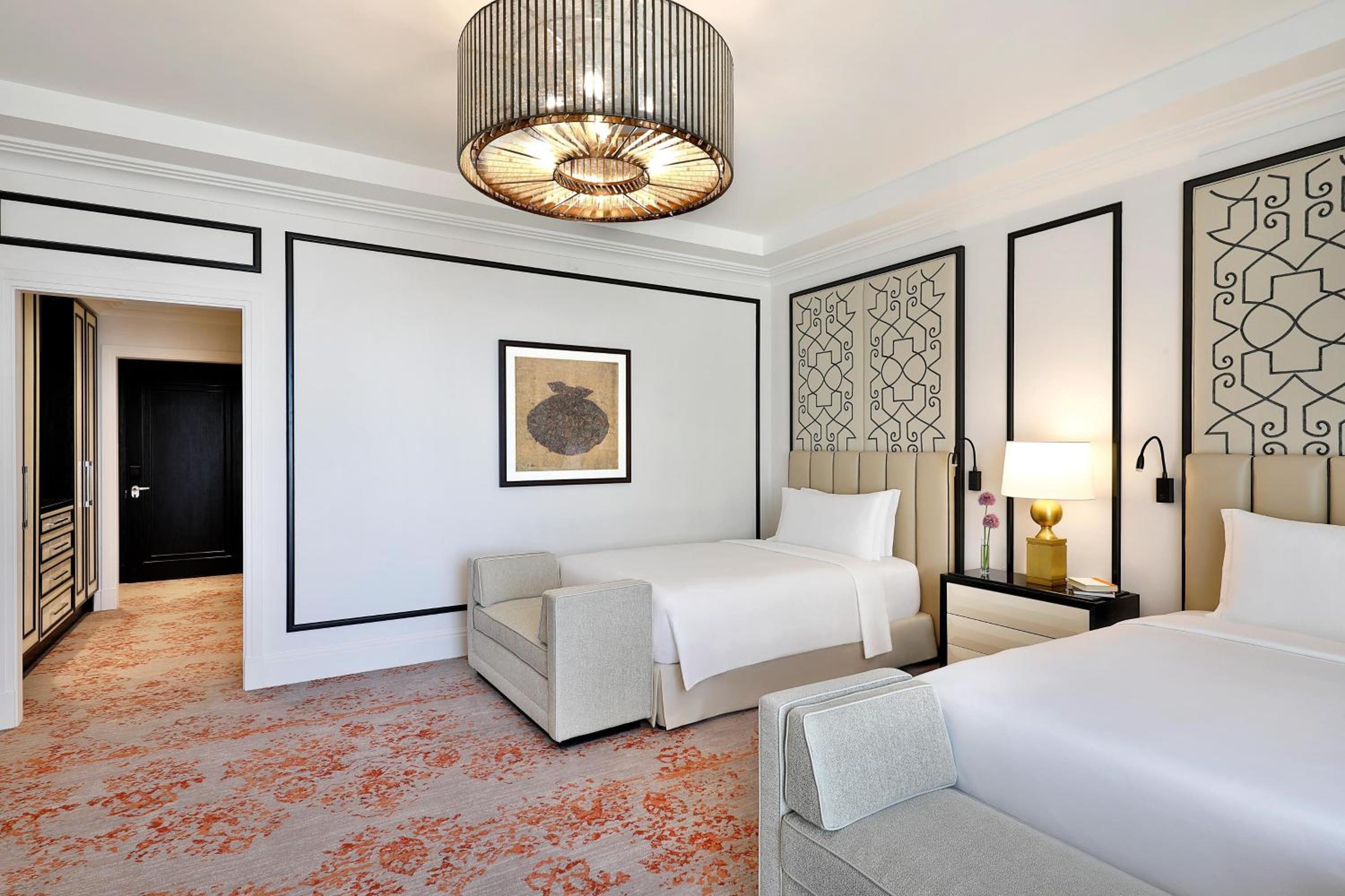 Grand Deluxe, Guest room, 2 Double, City view - Photo 2