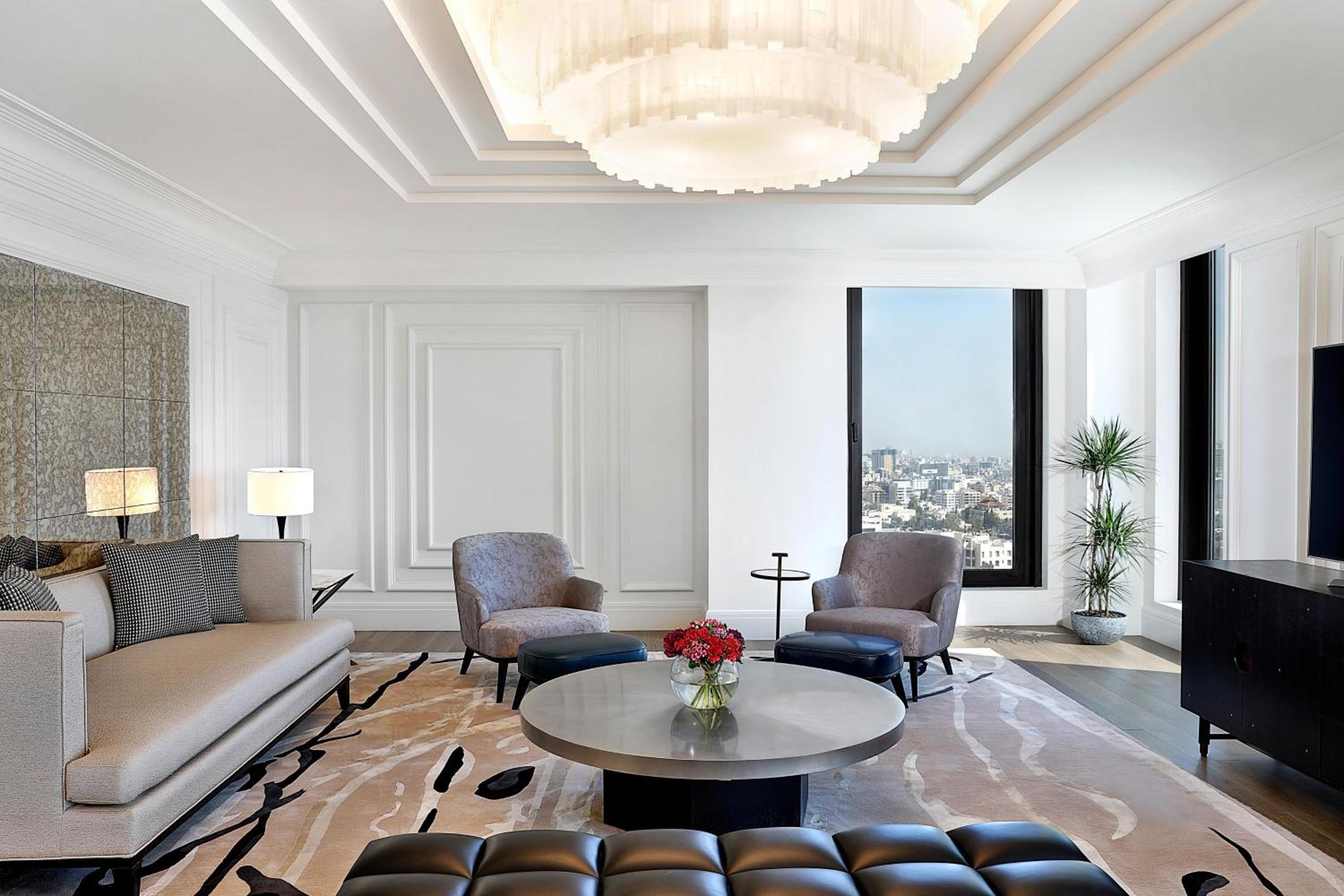 Royal Suite, 1 Bedroom Suite, 1 King, Skyline view, Balcony