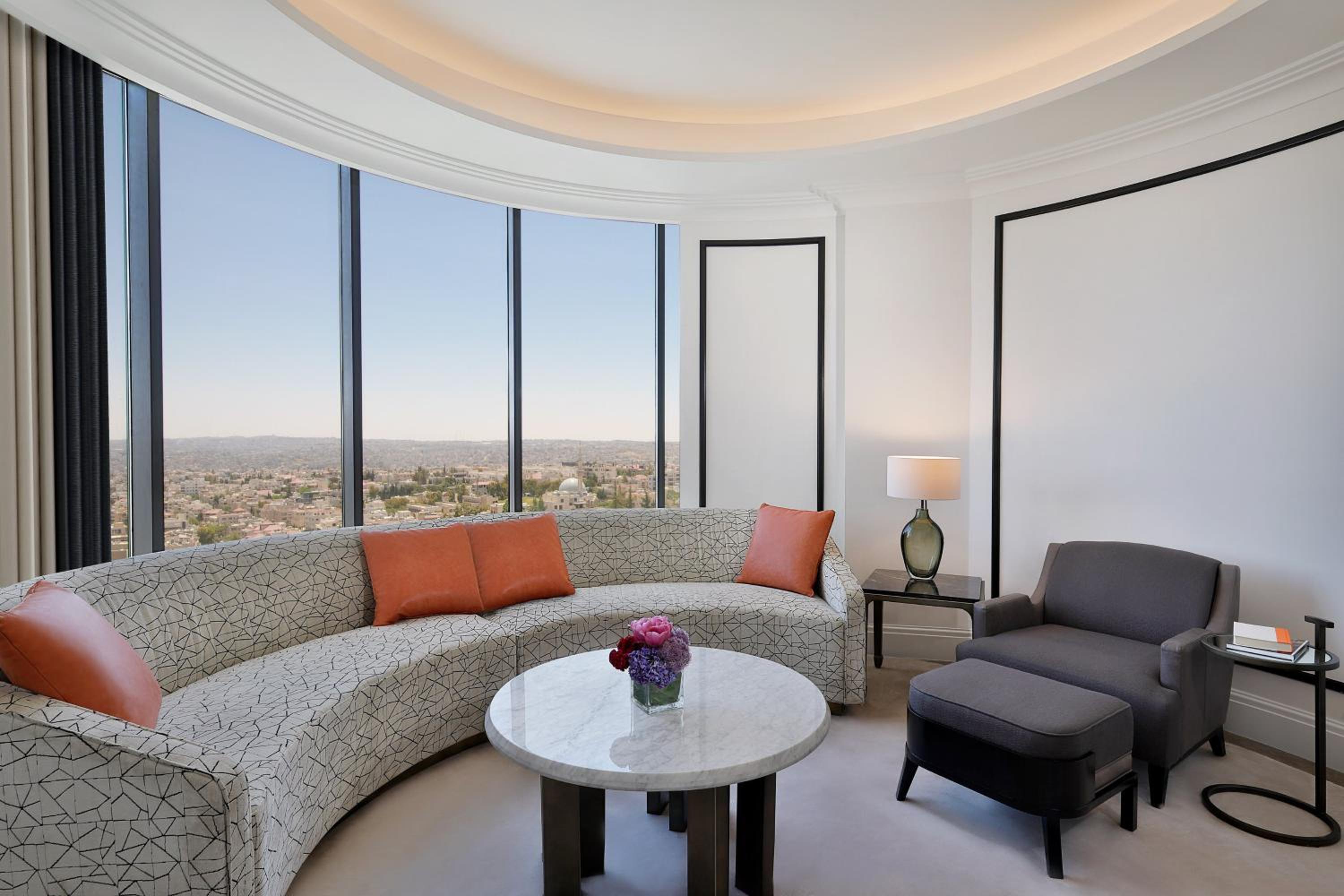 Governors Suite, 1 Bedroom Suite, 1 King, City view - Photo 2