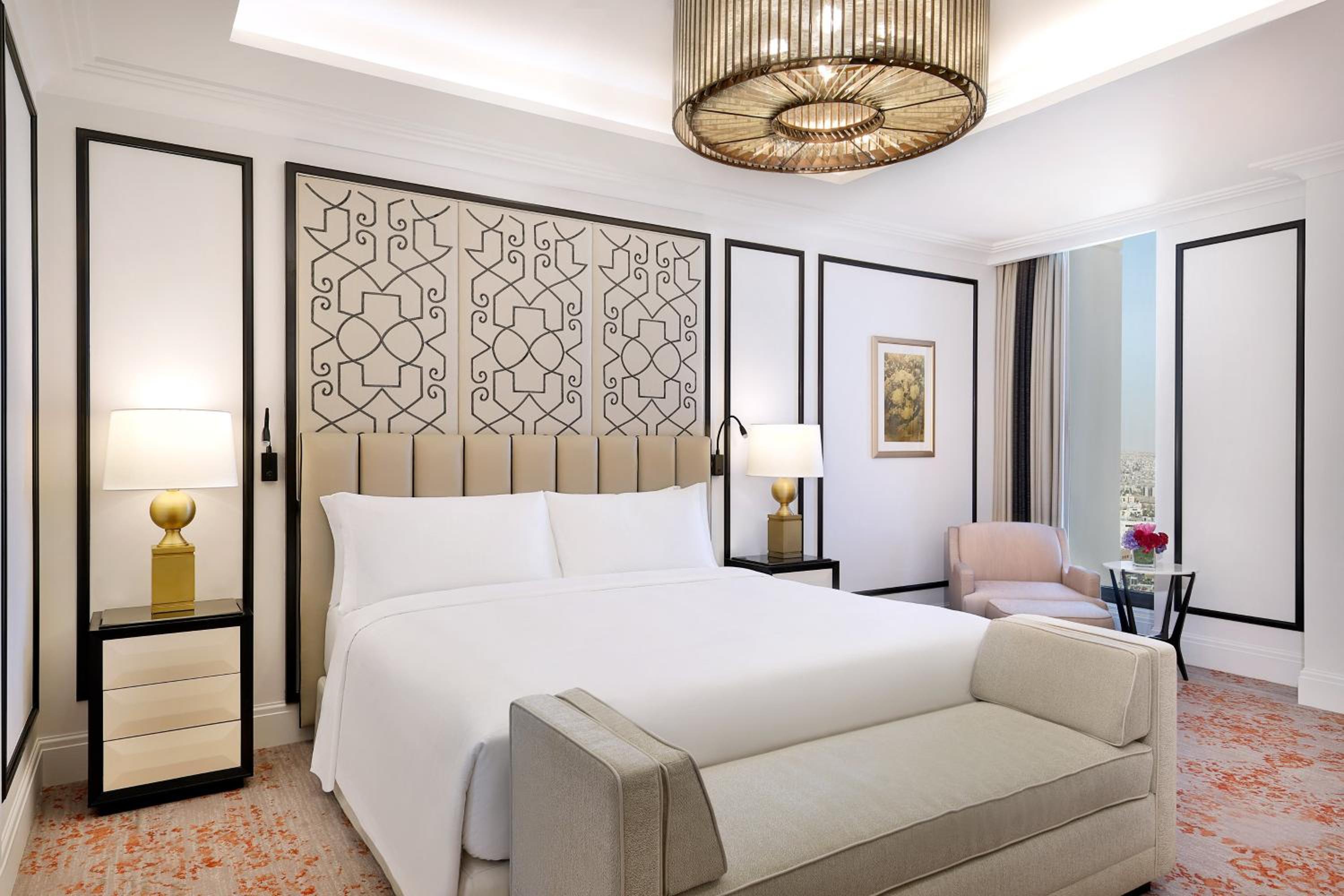Governors Suite, 1 Bedroom Suite, 1 King, City view - Photo 4