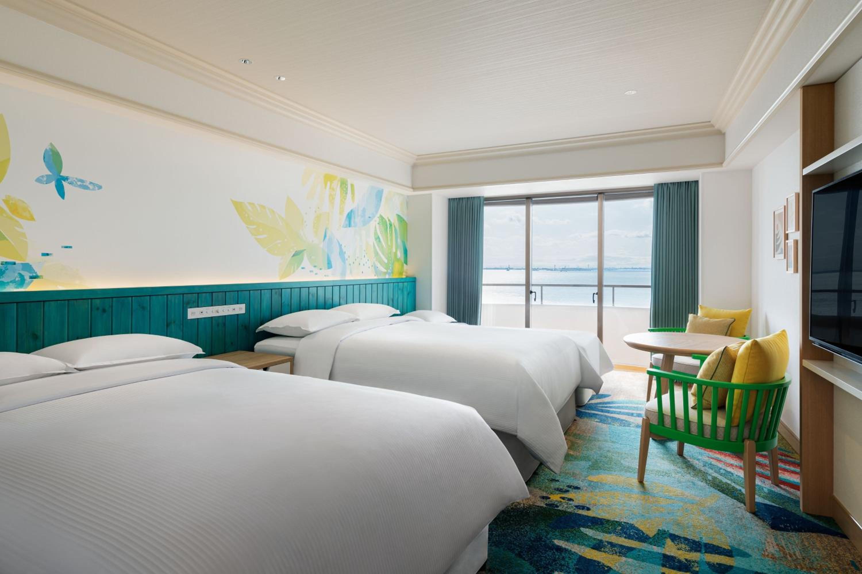 <Renovated> Treasures Room 3 Beds - Photo 3