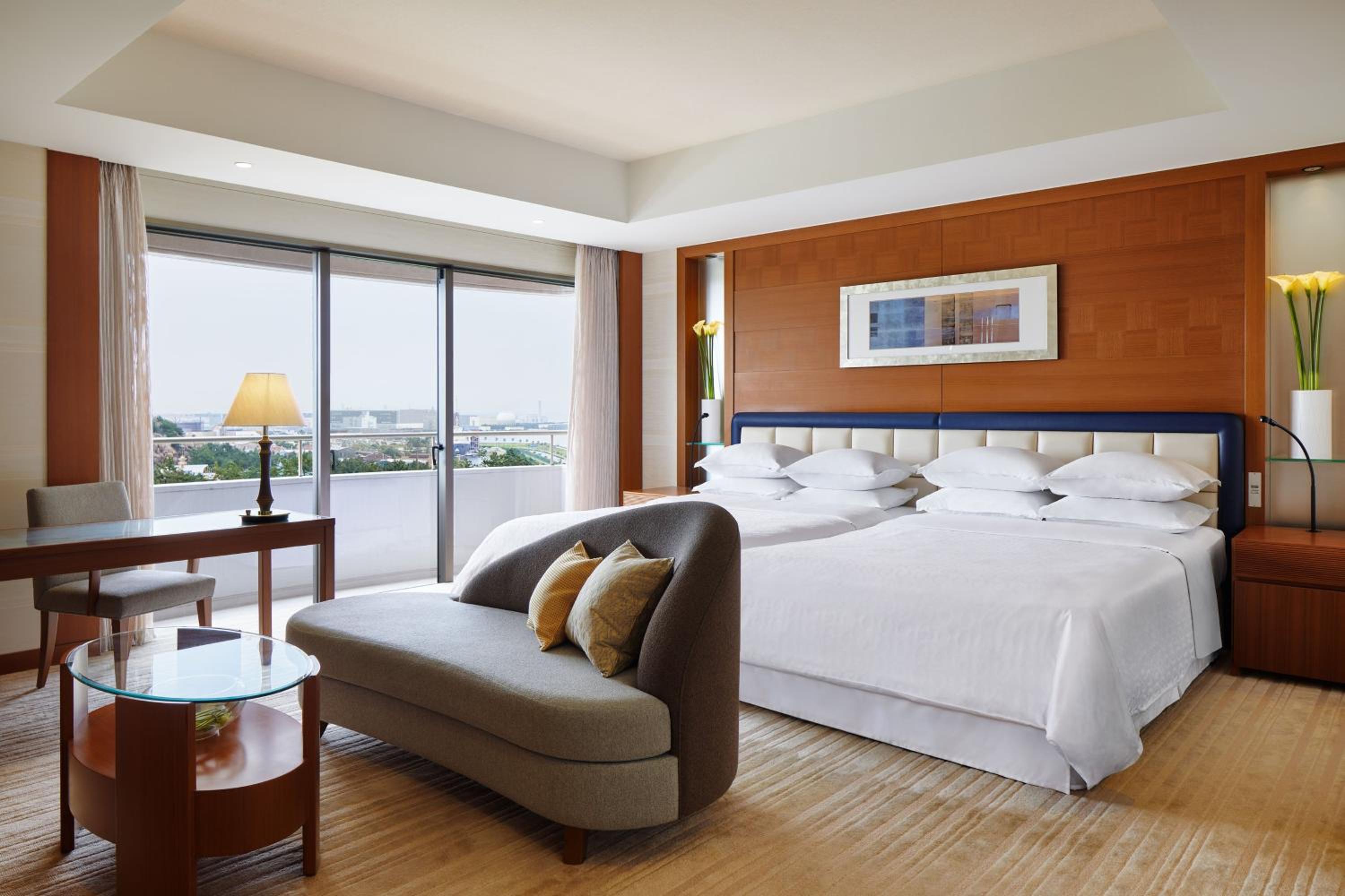 Executive Suite, Club lounge access, 2 Double, Main Building photo 3