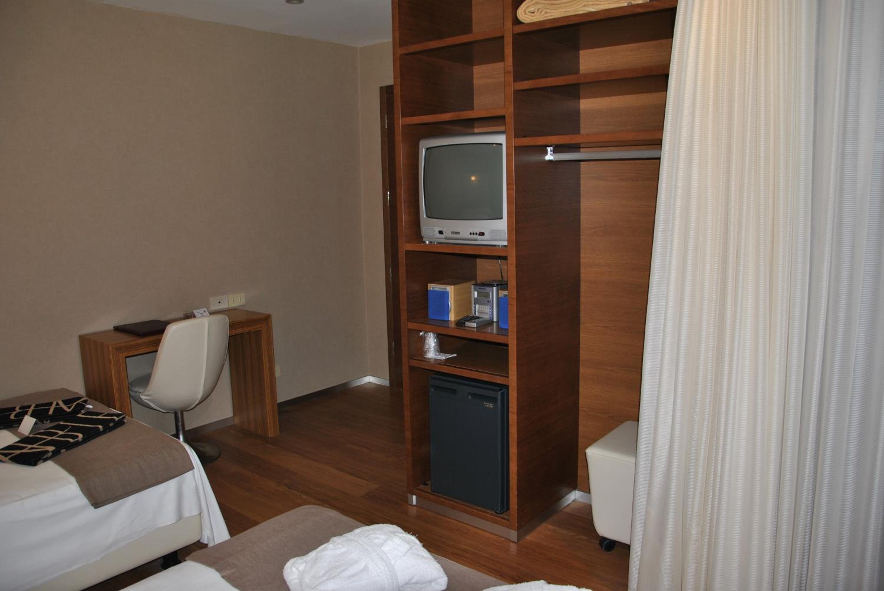 Superior Quadruple Room photo 3