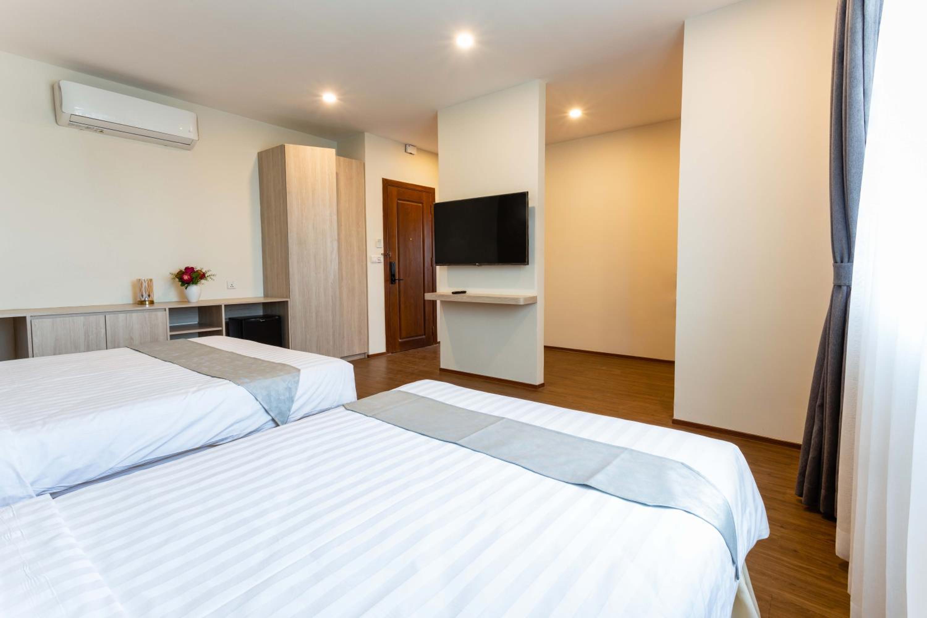Deluxe Twin Room - Photo 2