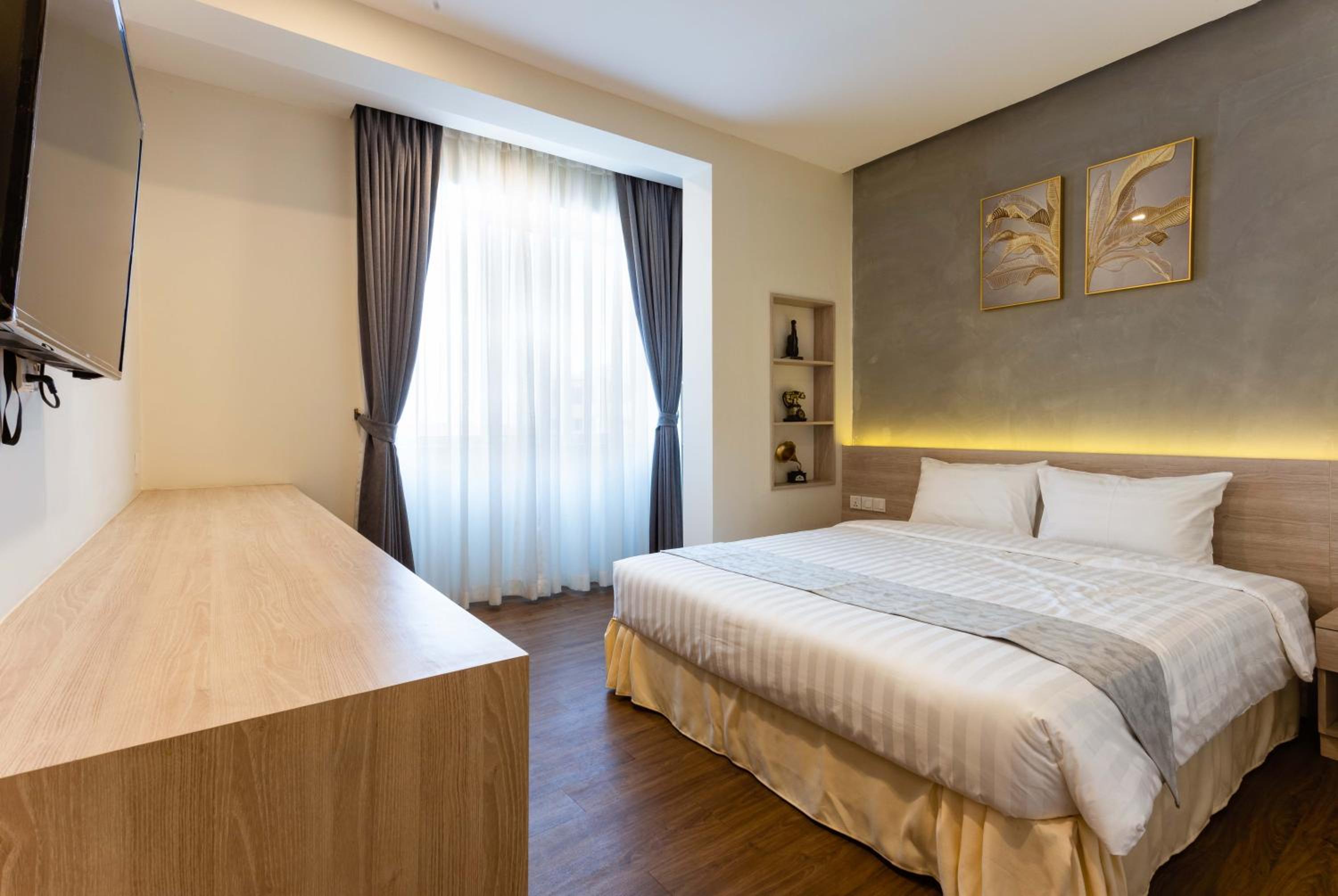 Deluxe Double Room - Photo 8
