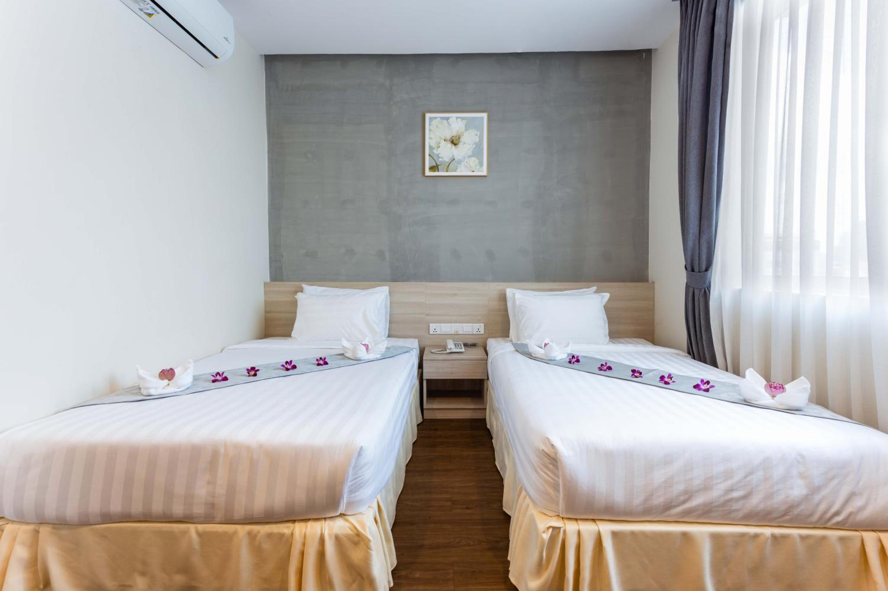 Deluxe Twin Room - Photo 7