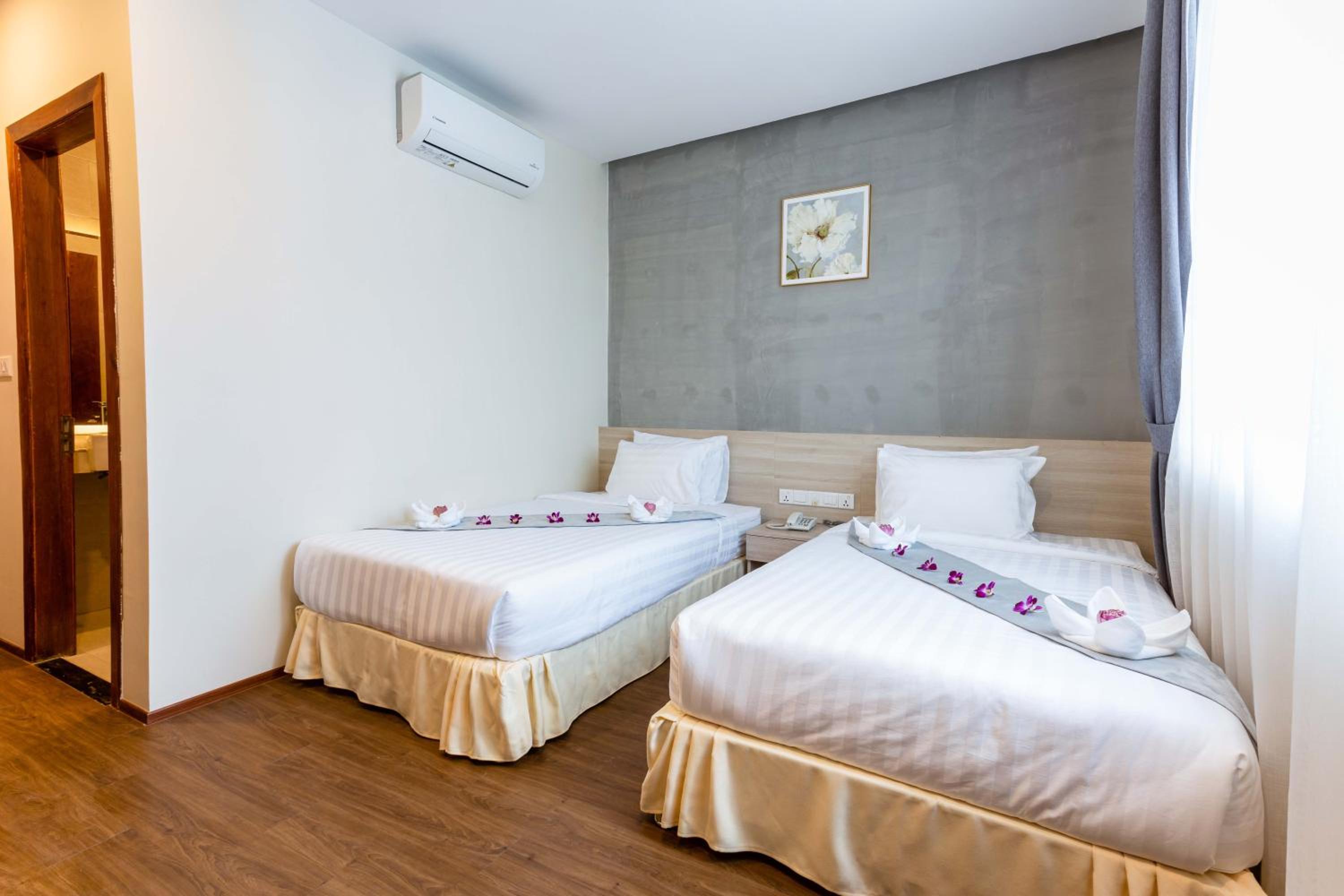 Deluxe Twin Room - Photo 5