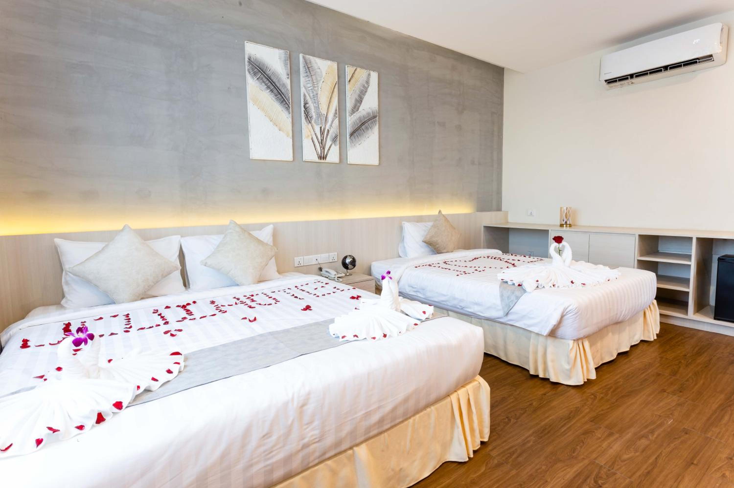Suite - Photo 6