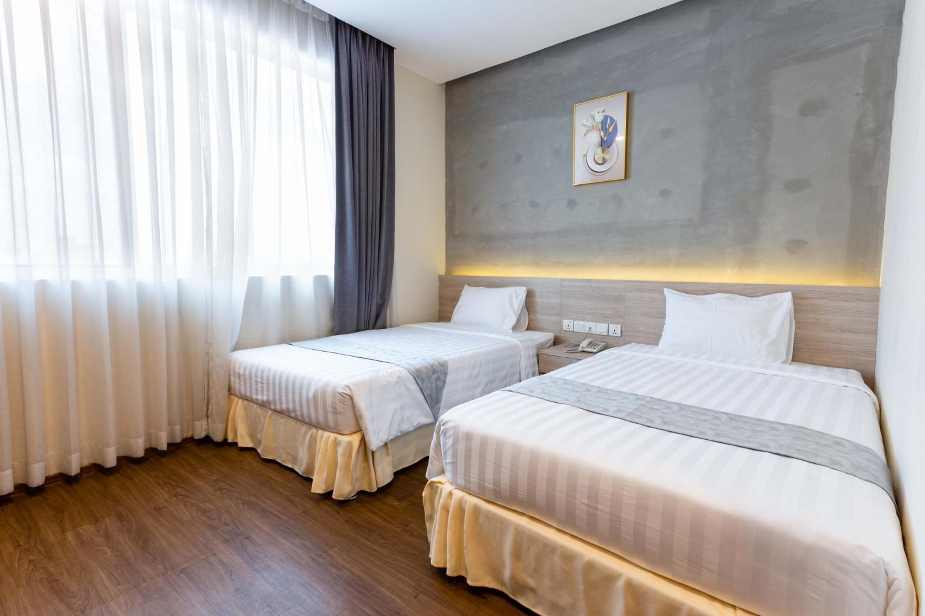 Deluxe Twin Room - Photo 1