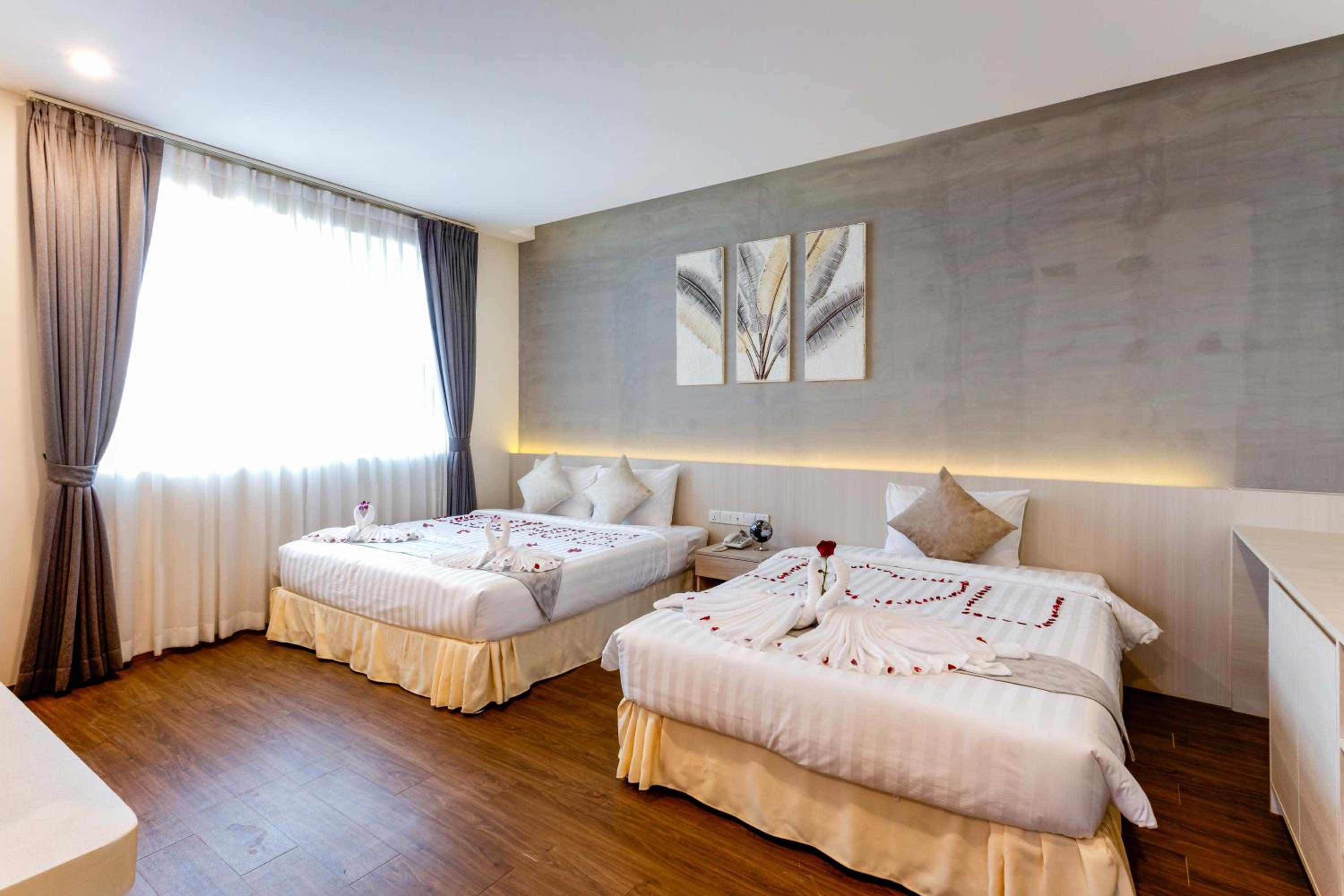 Suite - Photo 9