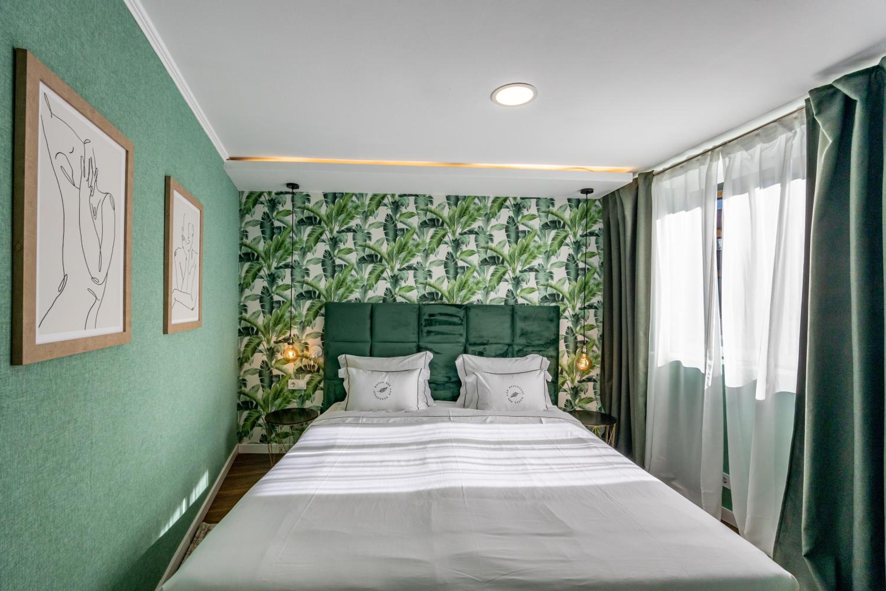 Double Room with Private Bathroom photo 1