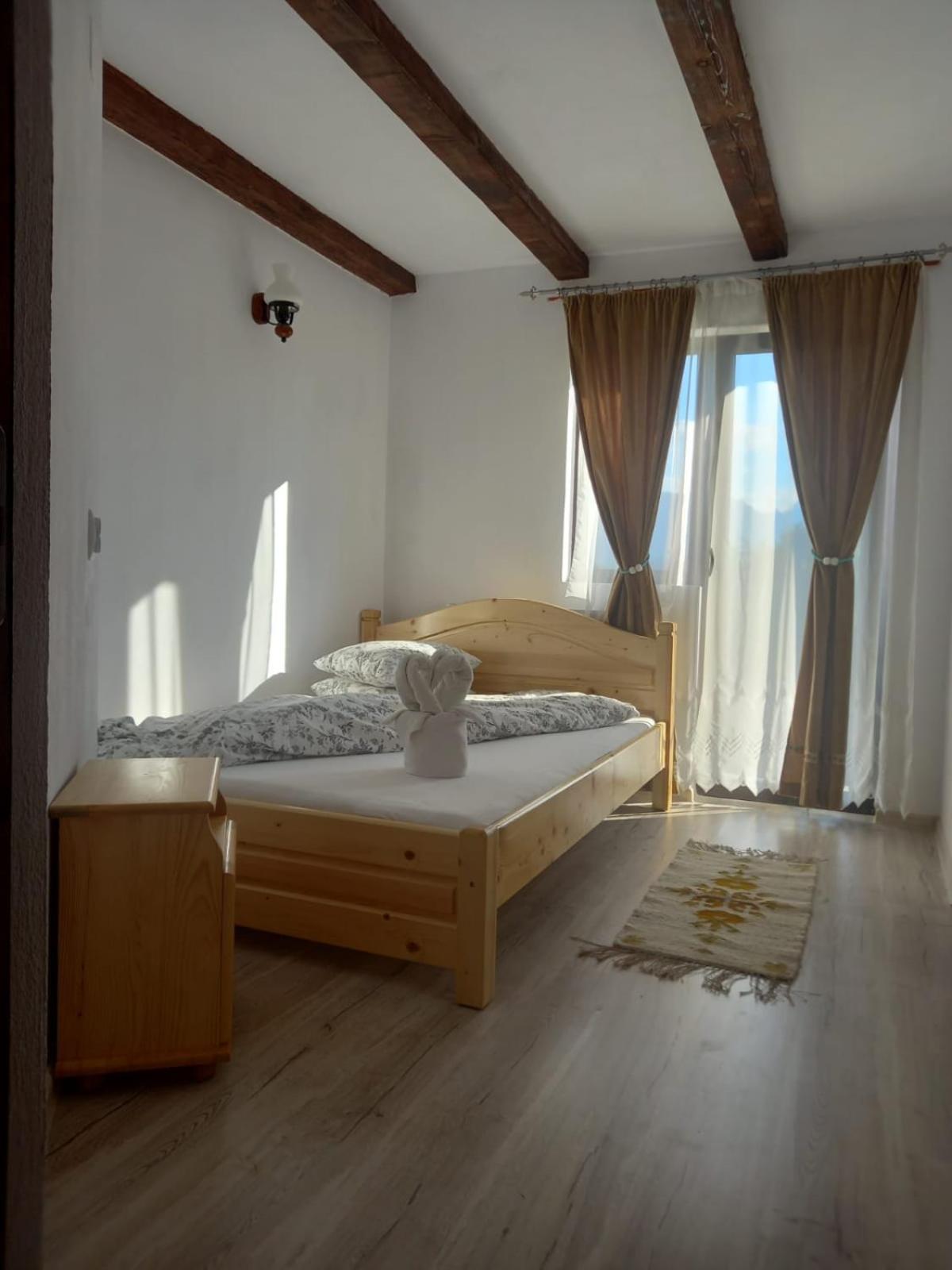 Deluxe Family Room - Photo 7