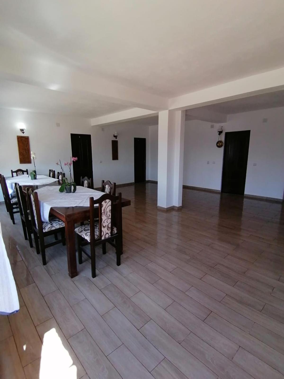 Deluxe Family Room - Photo 8