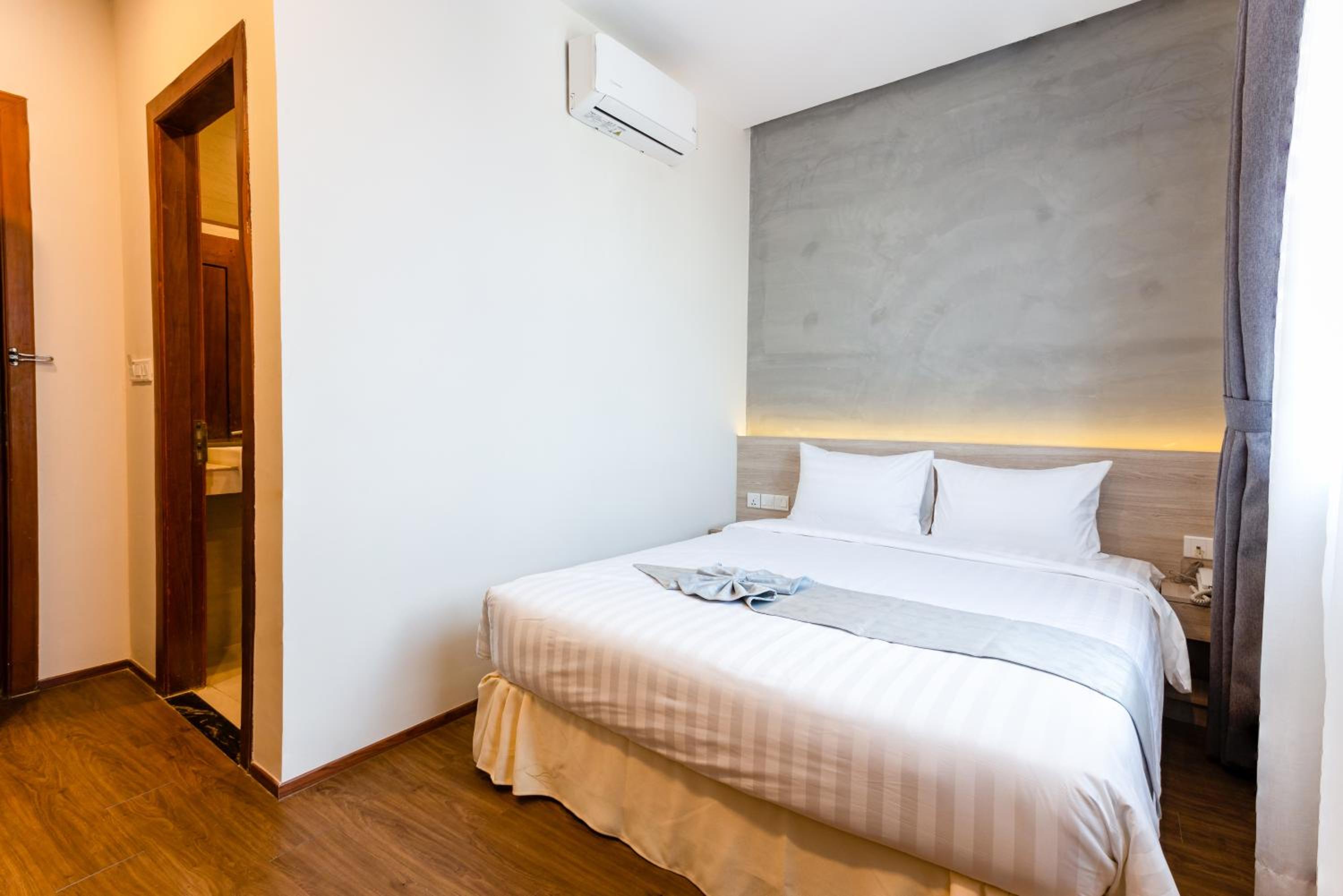 Deluxe Double Room - Photo 15