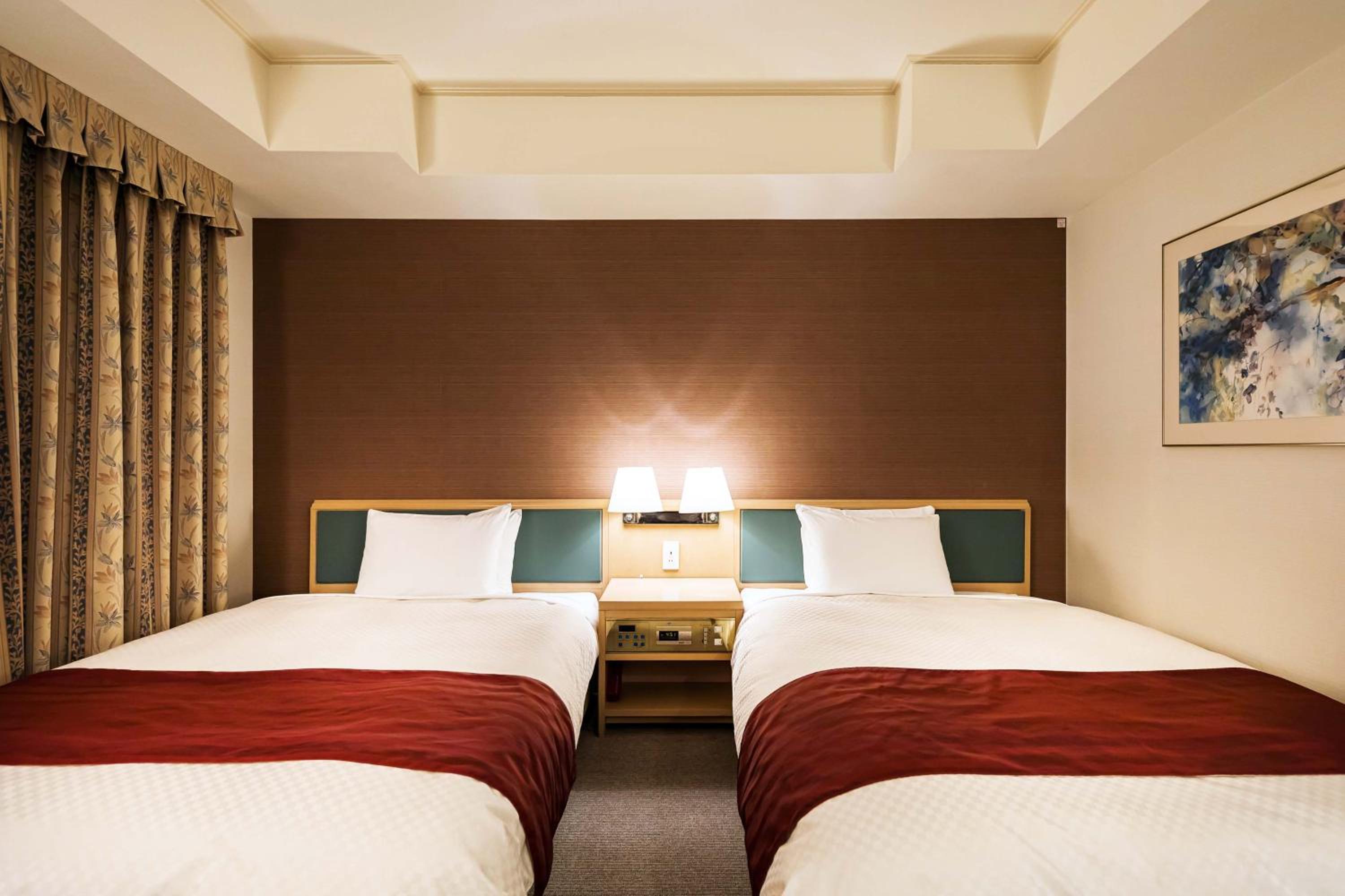 Deluxe Twin Room - Non-Smoking photo 2
