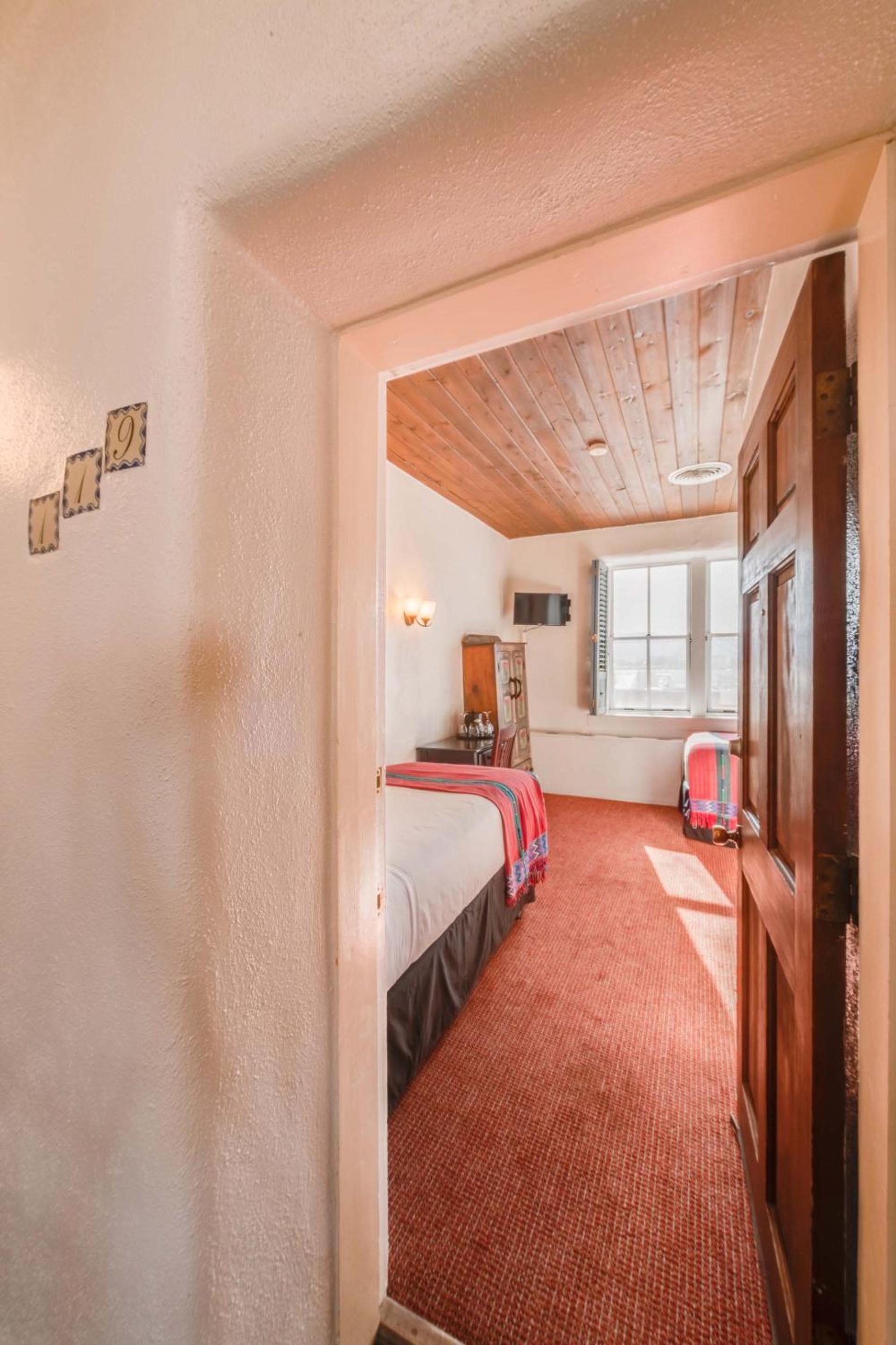 Standard Twin Room photo 2