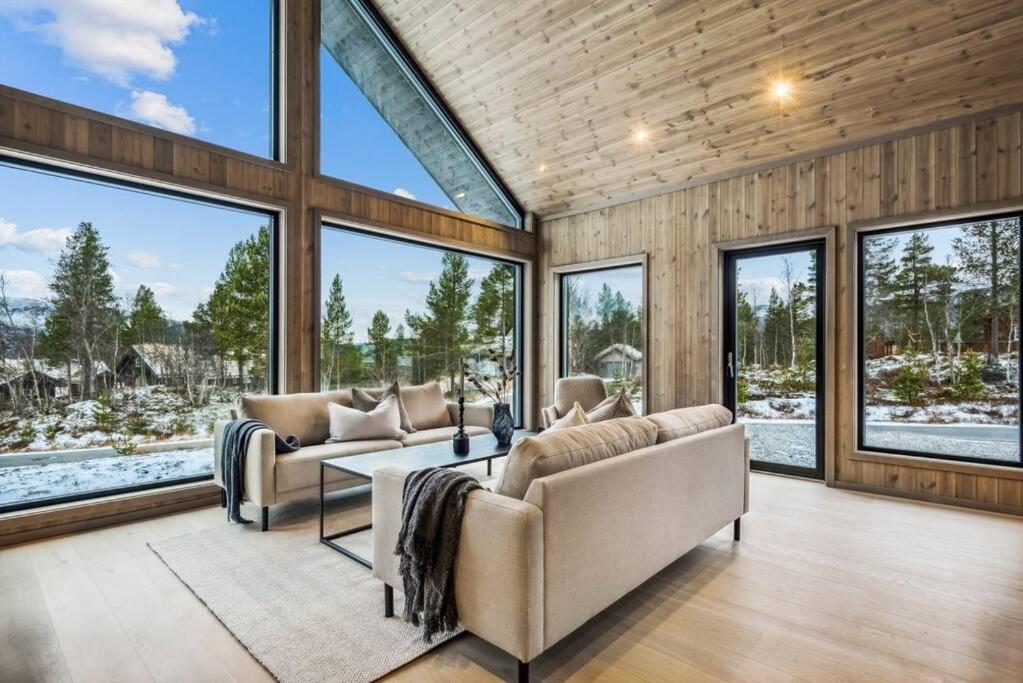 Four-Bedroom House photo 2
