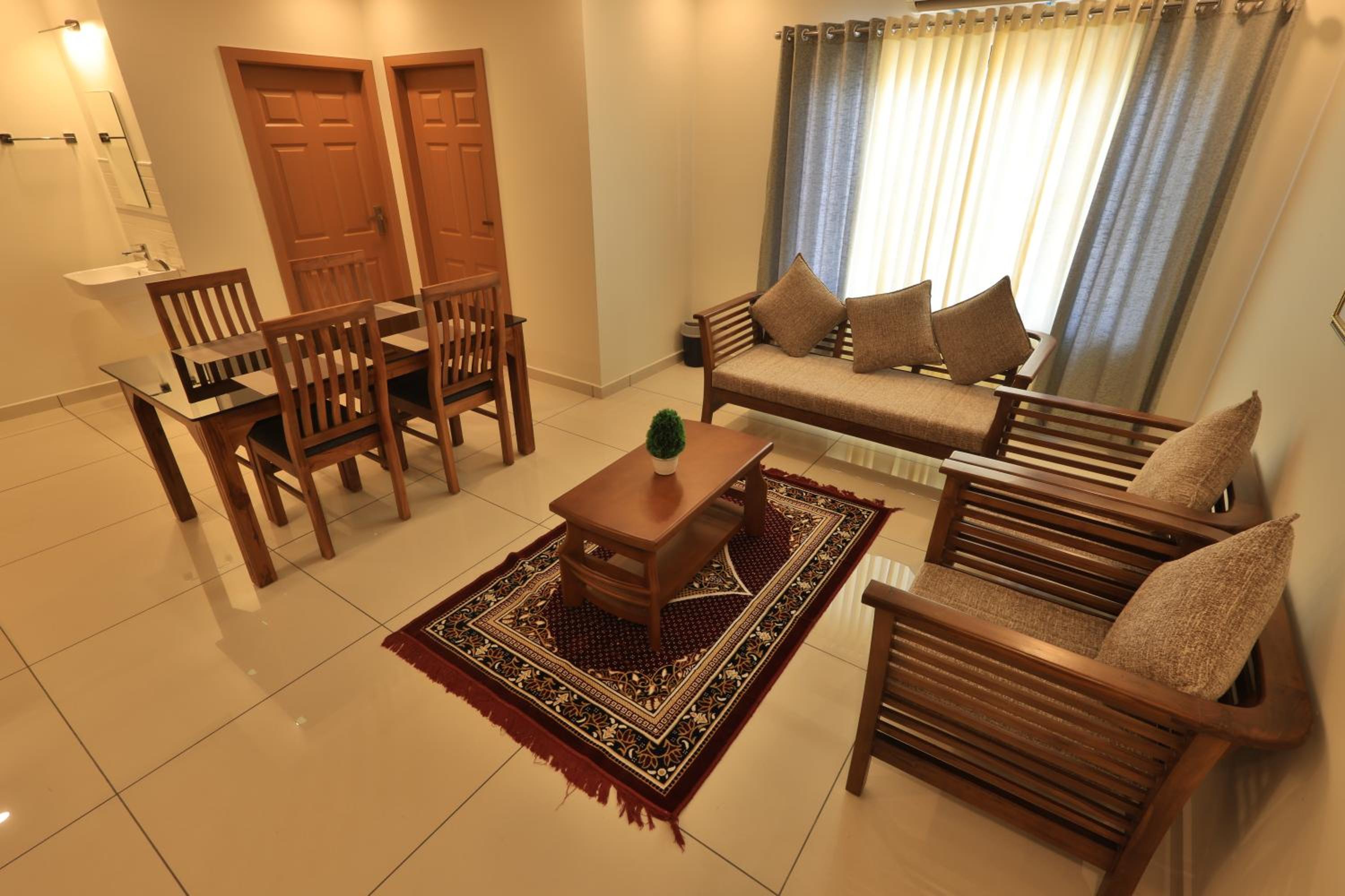 One-Bedroom Apartment - Photo 17