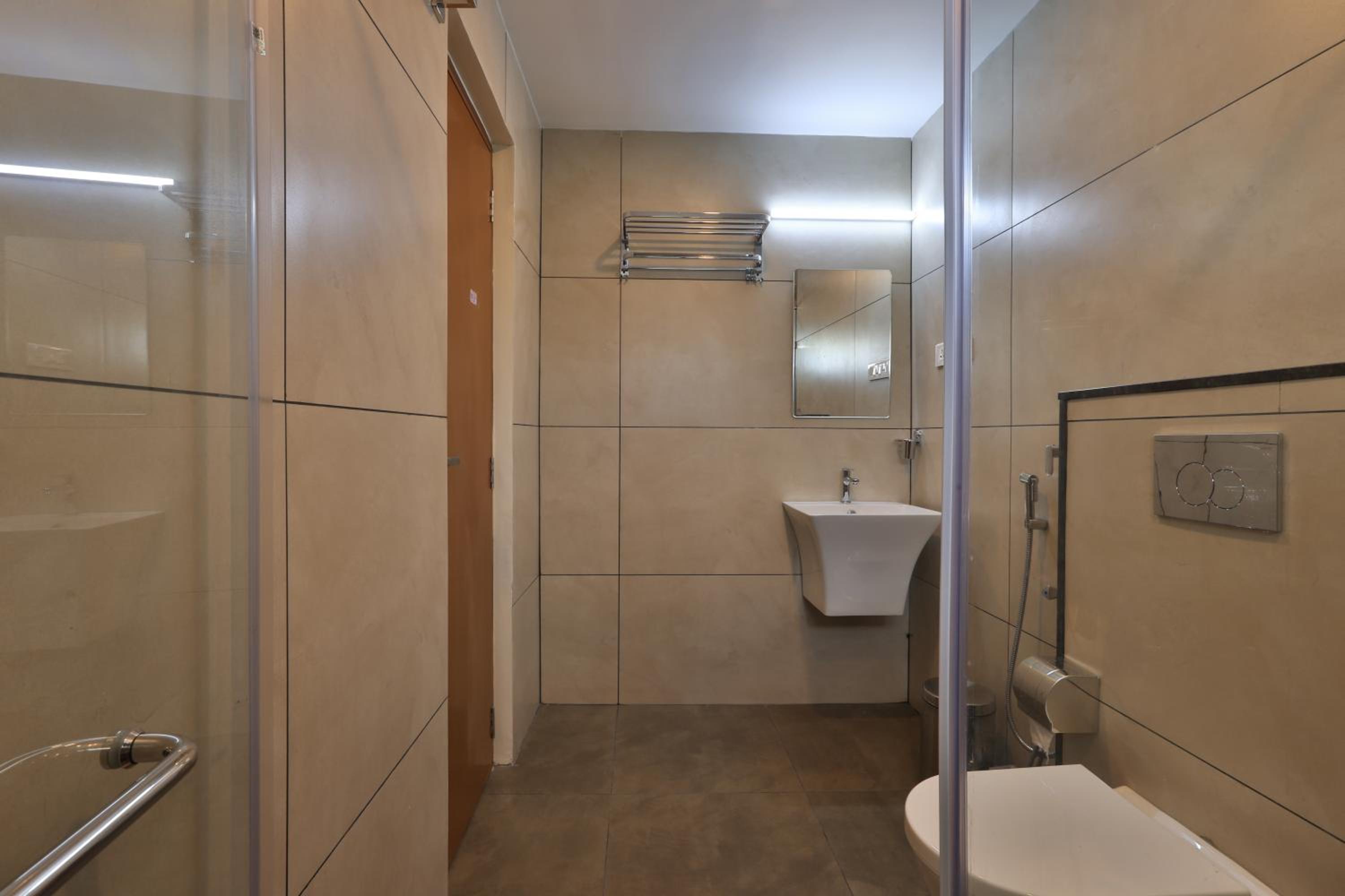 One-Bedroom Apartment - Photo 12