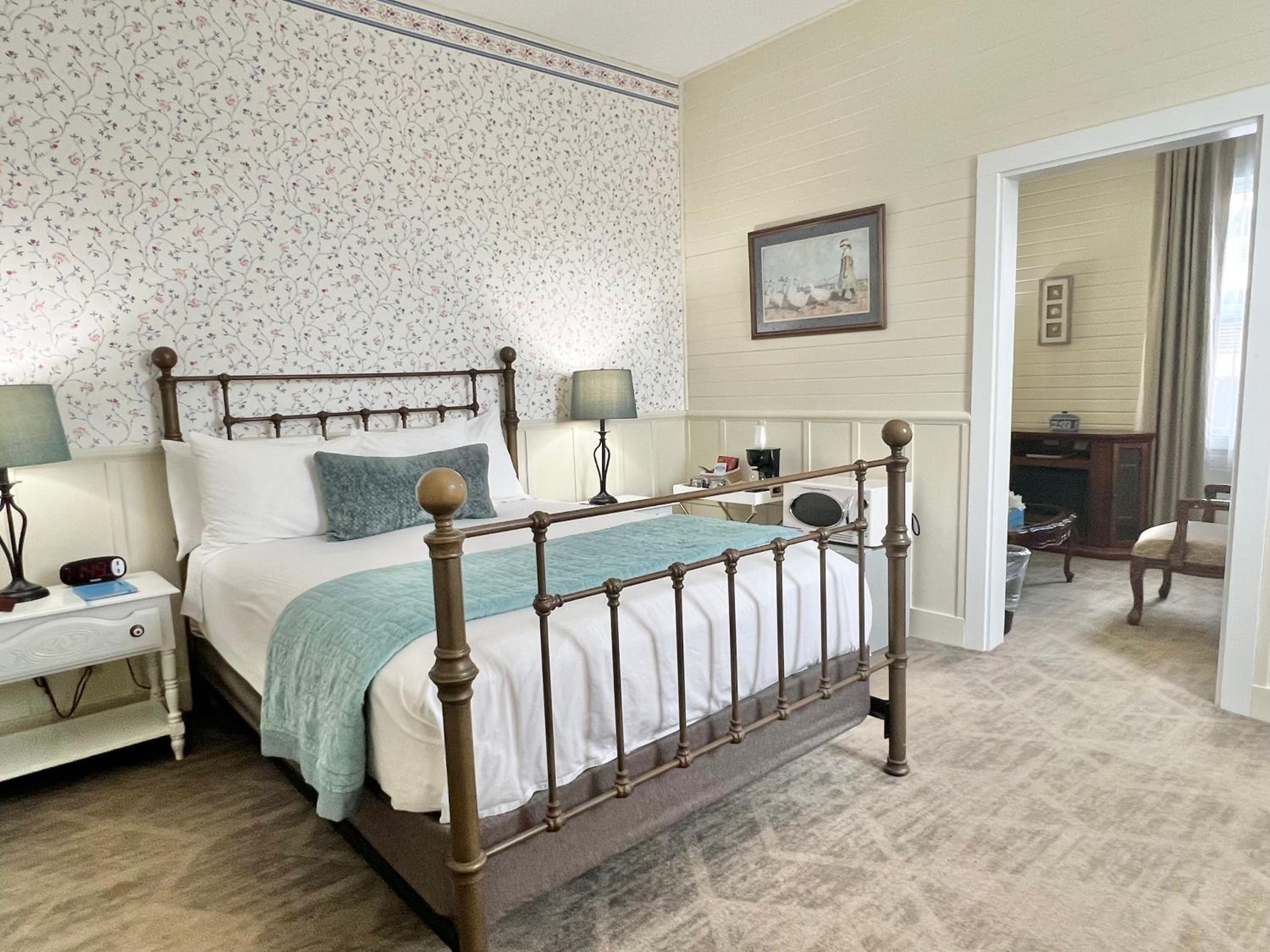 Gilbert Suite photo 2