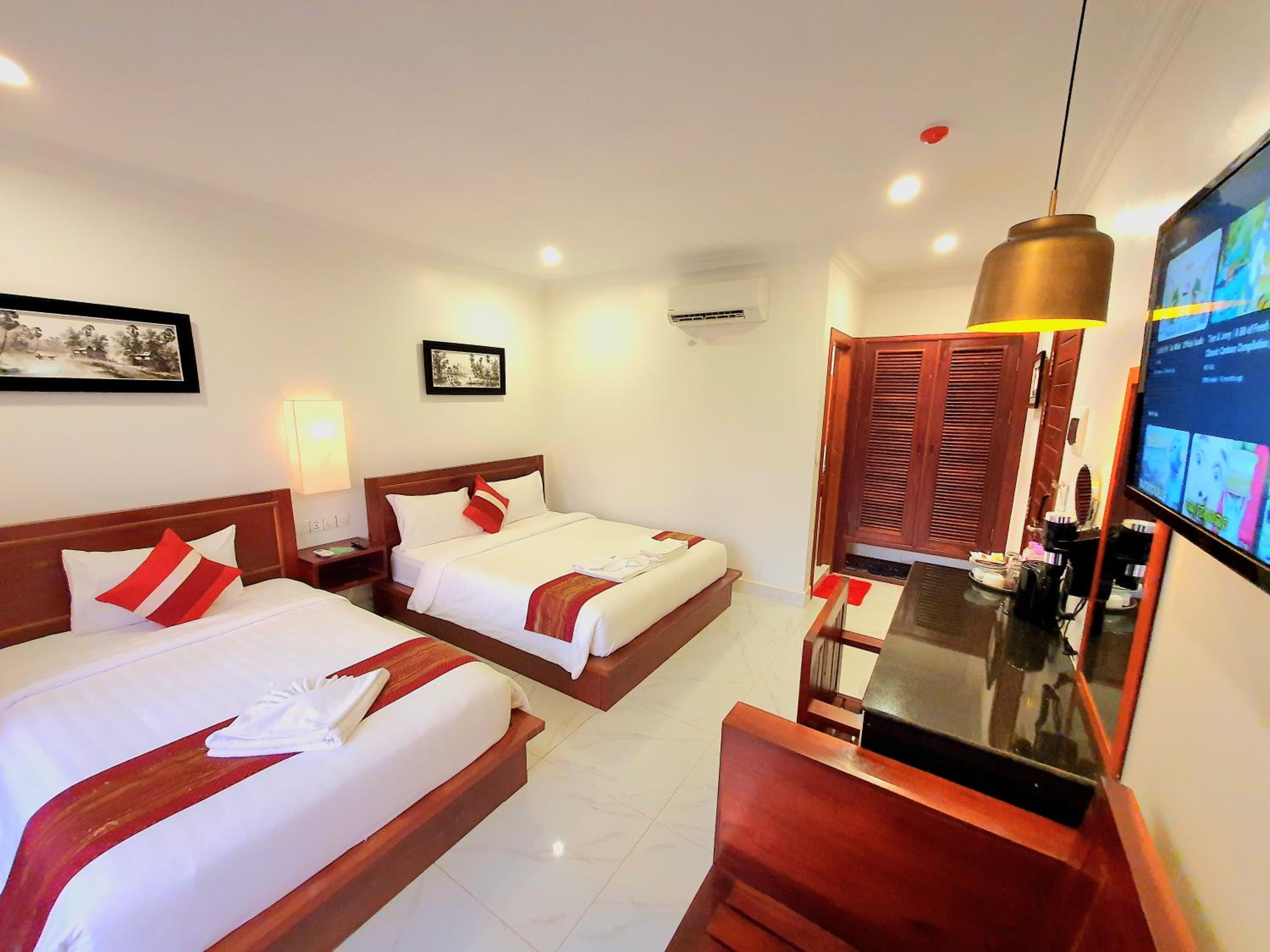 Deluxe Twin Room With Balcony photo 1