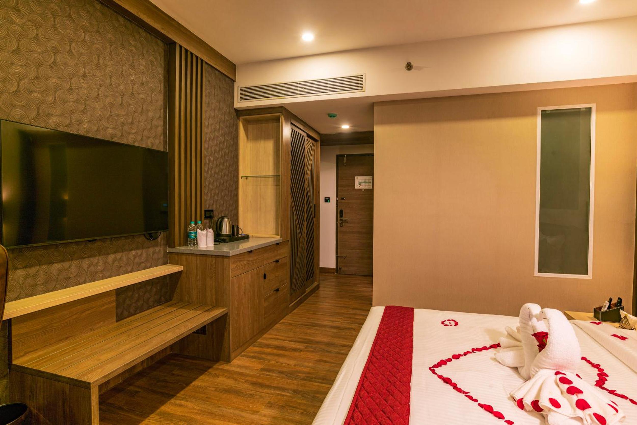 Superior King Room with 15% off on session of 60 mins Spa Superior King Room with 15% off on session of 60 mins Spa