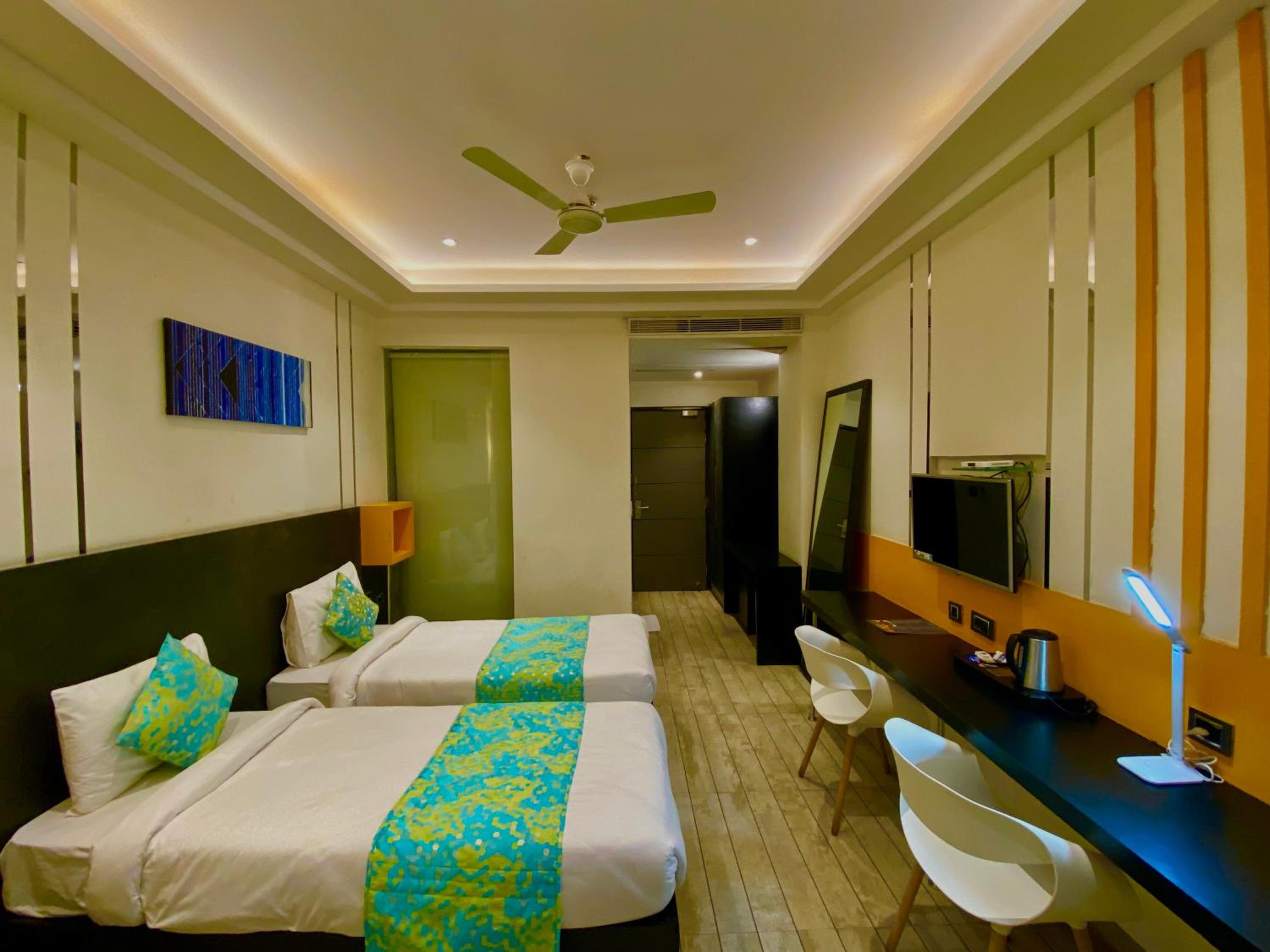 Deluxe Double or Twin Room - Photo 5