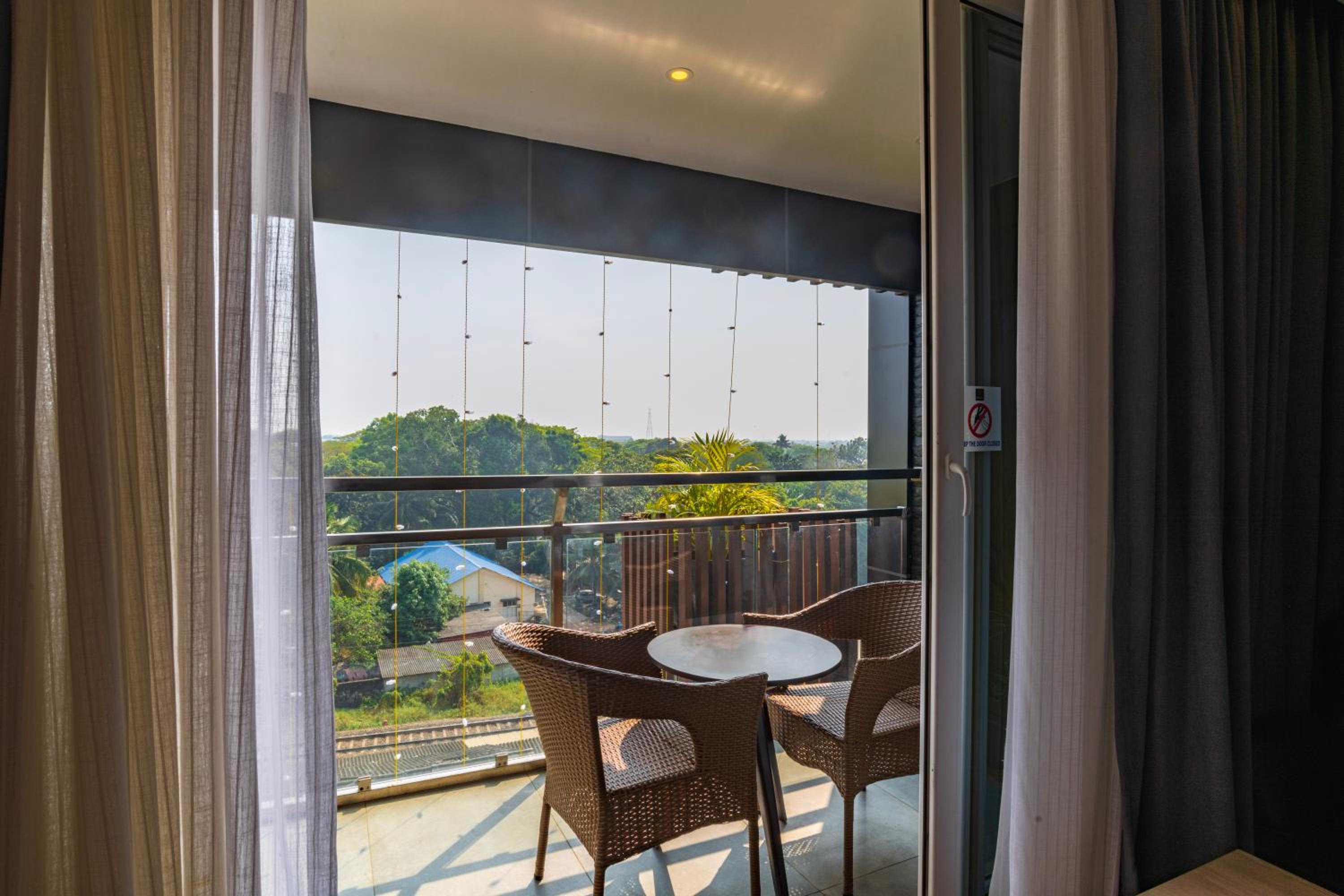 Suite with 15% off on session of 60 mins Spa Suite with 15% off on session of 60 mins Spa