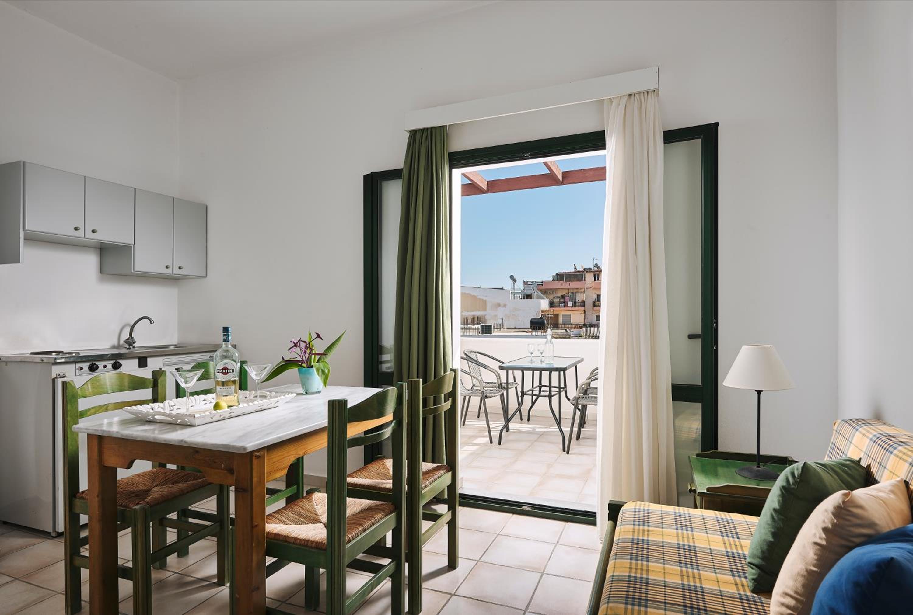 One-Bedroom Apartment-Split Level (2 Adults) photo 2