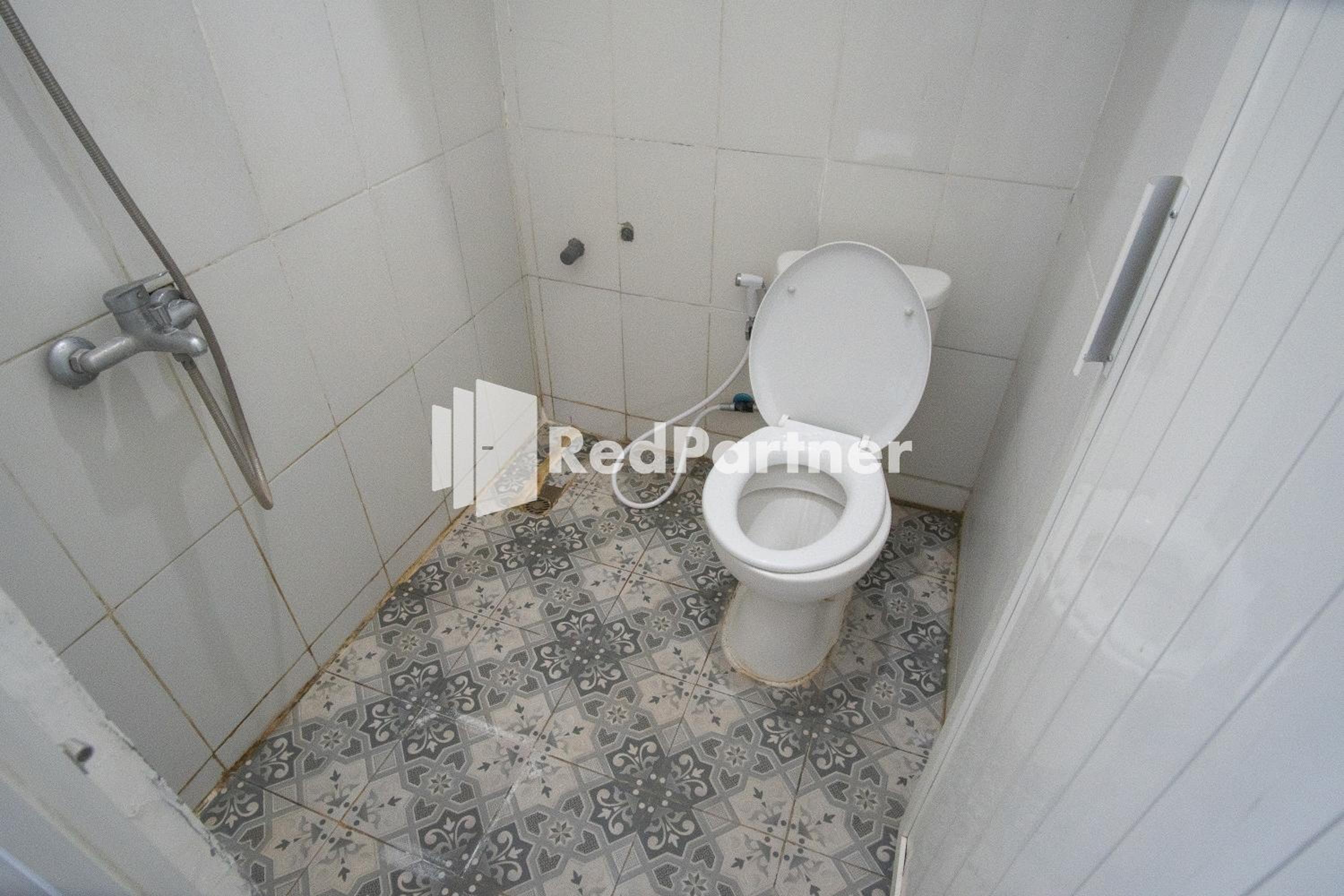 Standard Twin Room - Photo 2