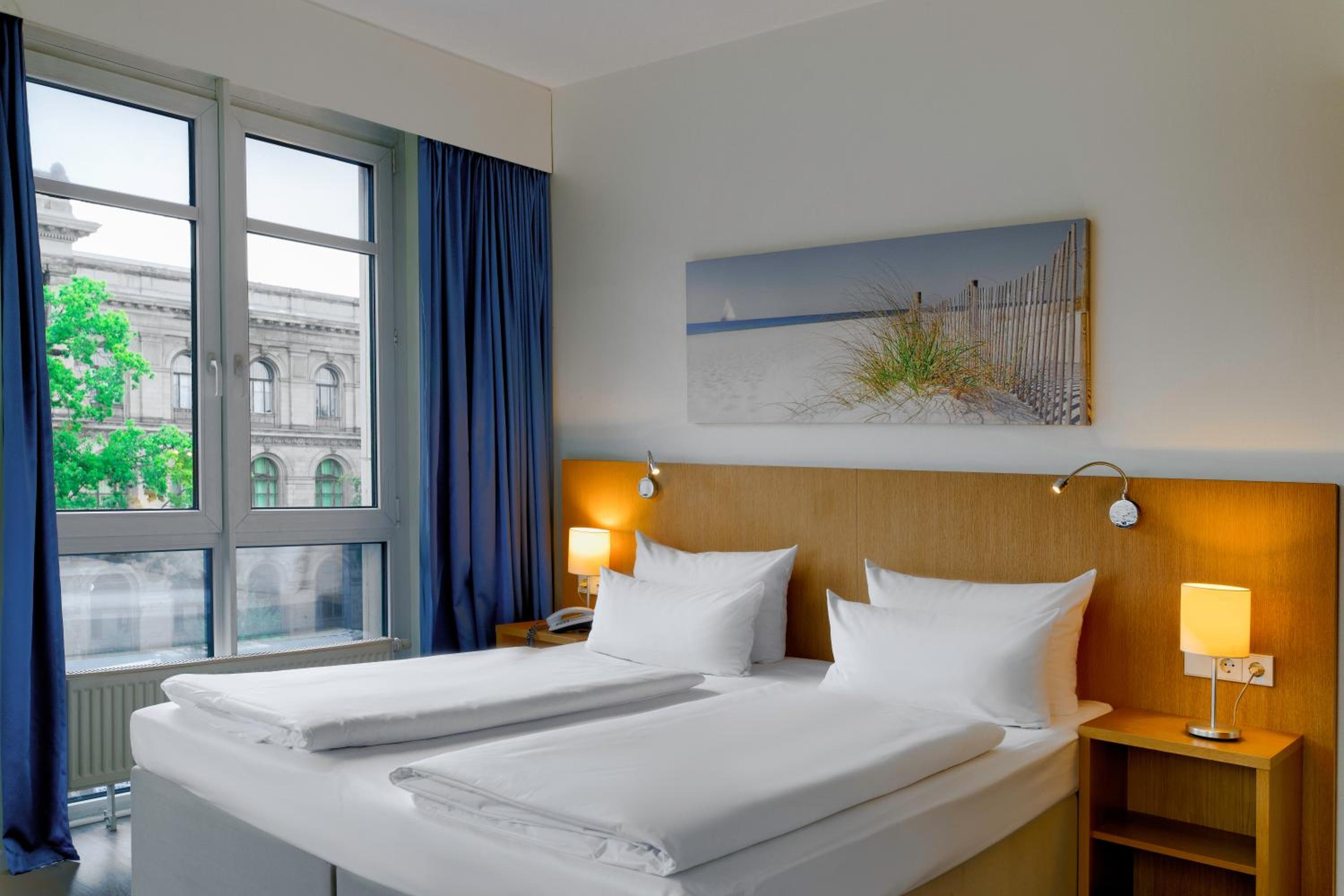 Standard Double or Twin Room photo 1
