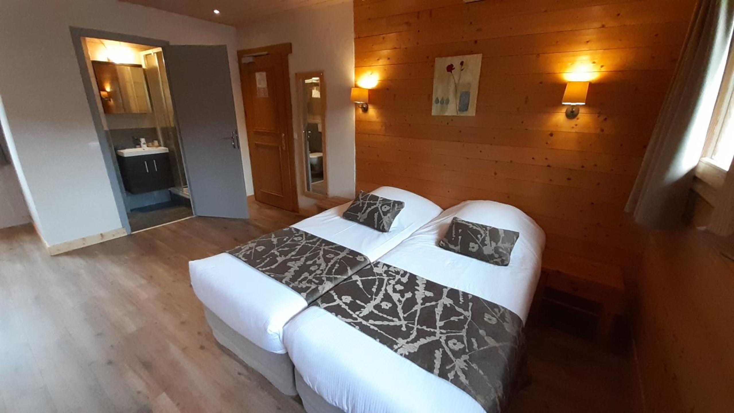 Triple Room - Photo 9
