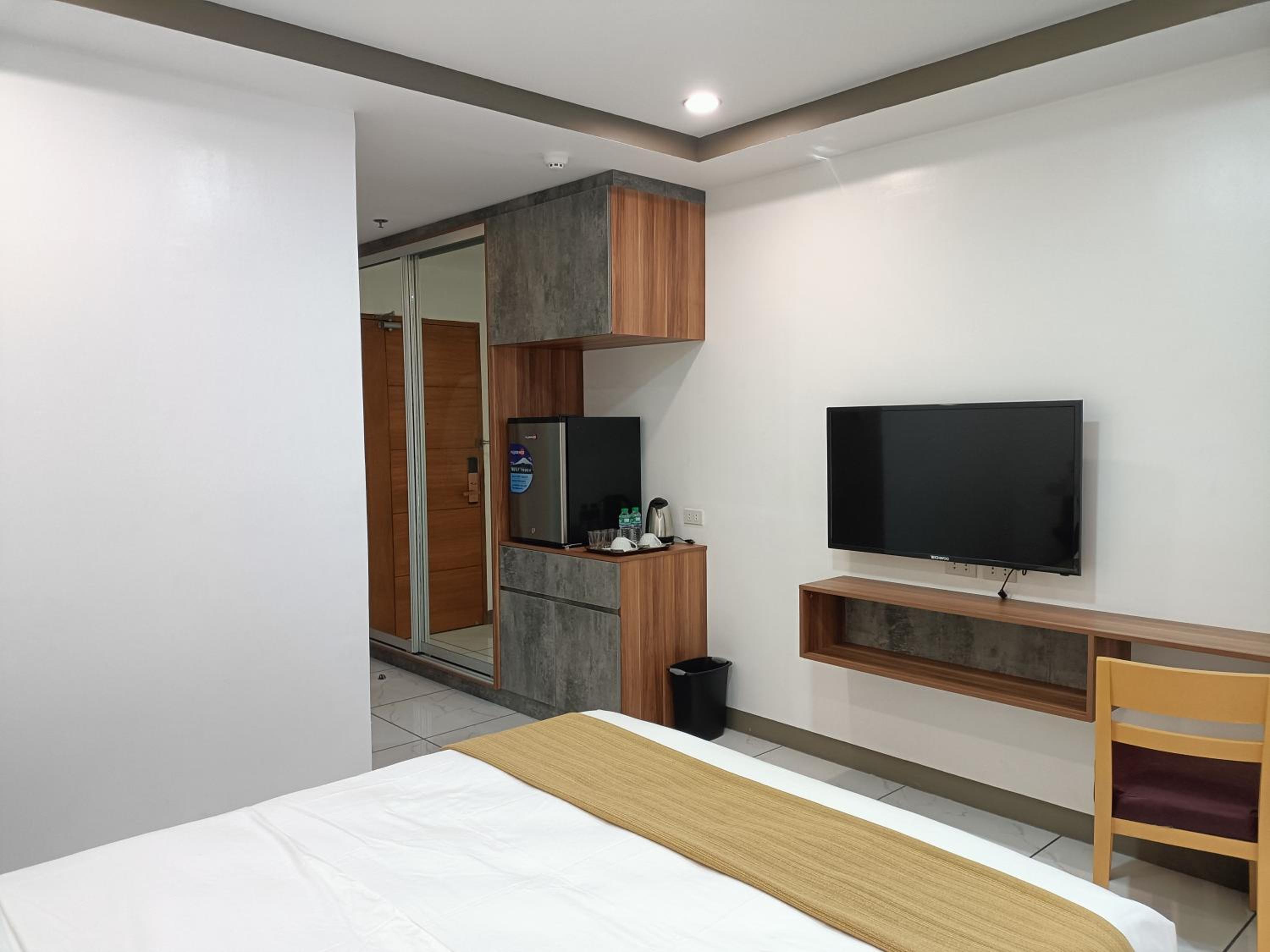 Standard Double Room - Photo 3