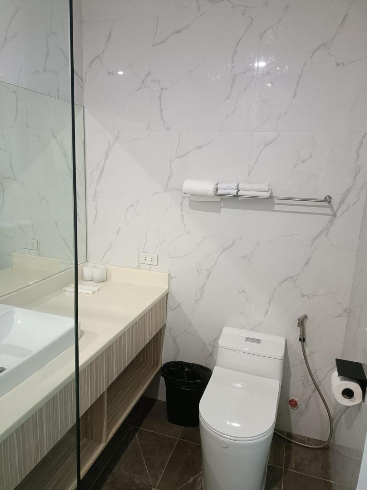 Standard Double Room - Photo 2