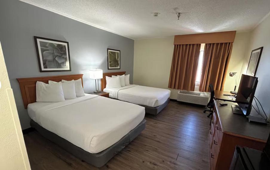 Double Room with Two Double Beds - Non-Smoking