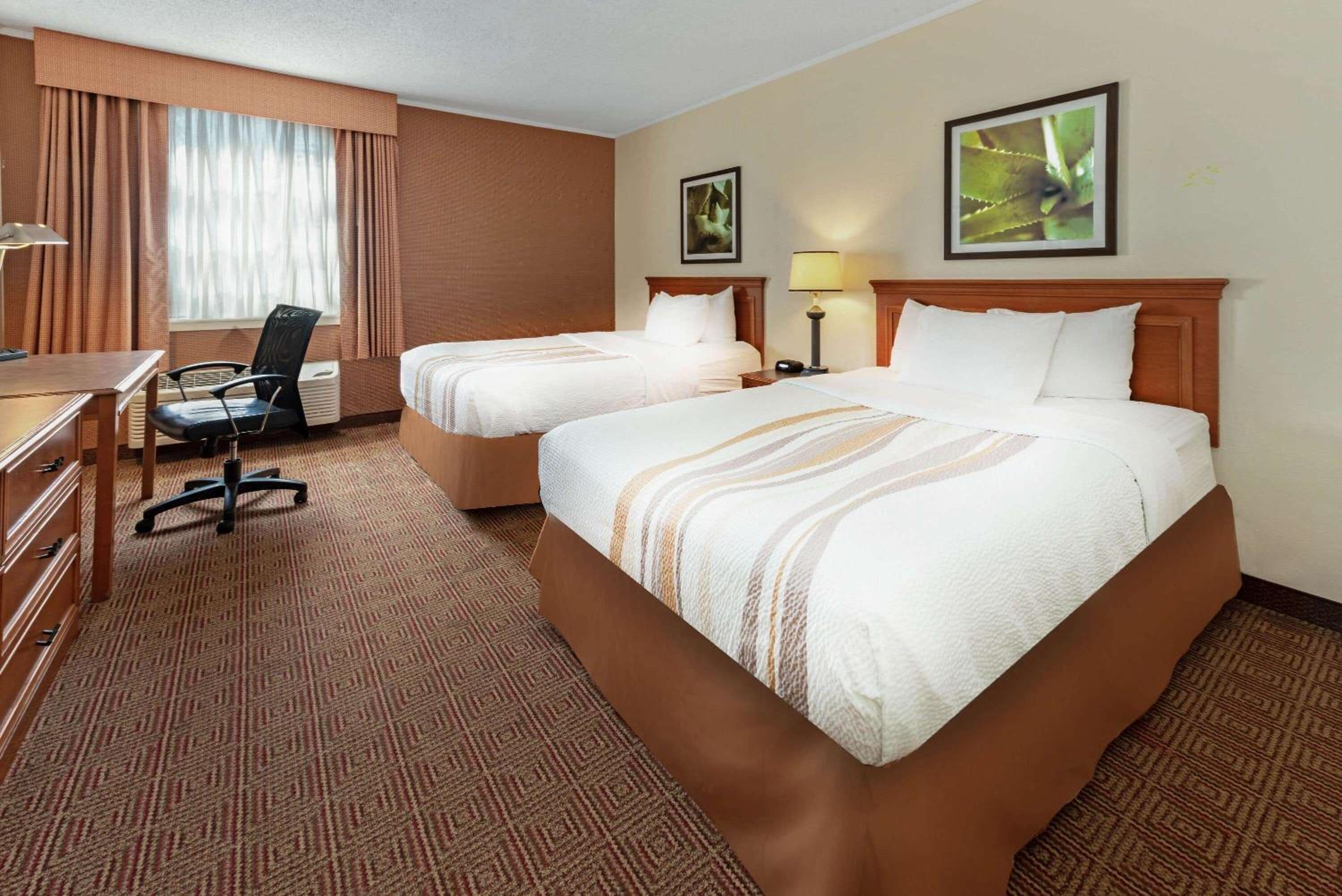 Deluxe Double Room with Two Double Beds - Non-Smoking