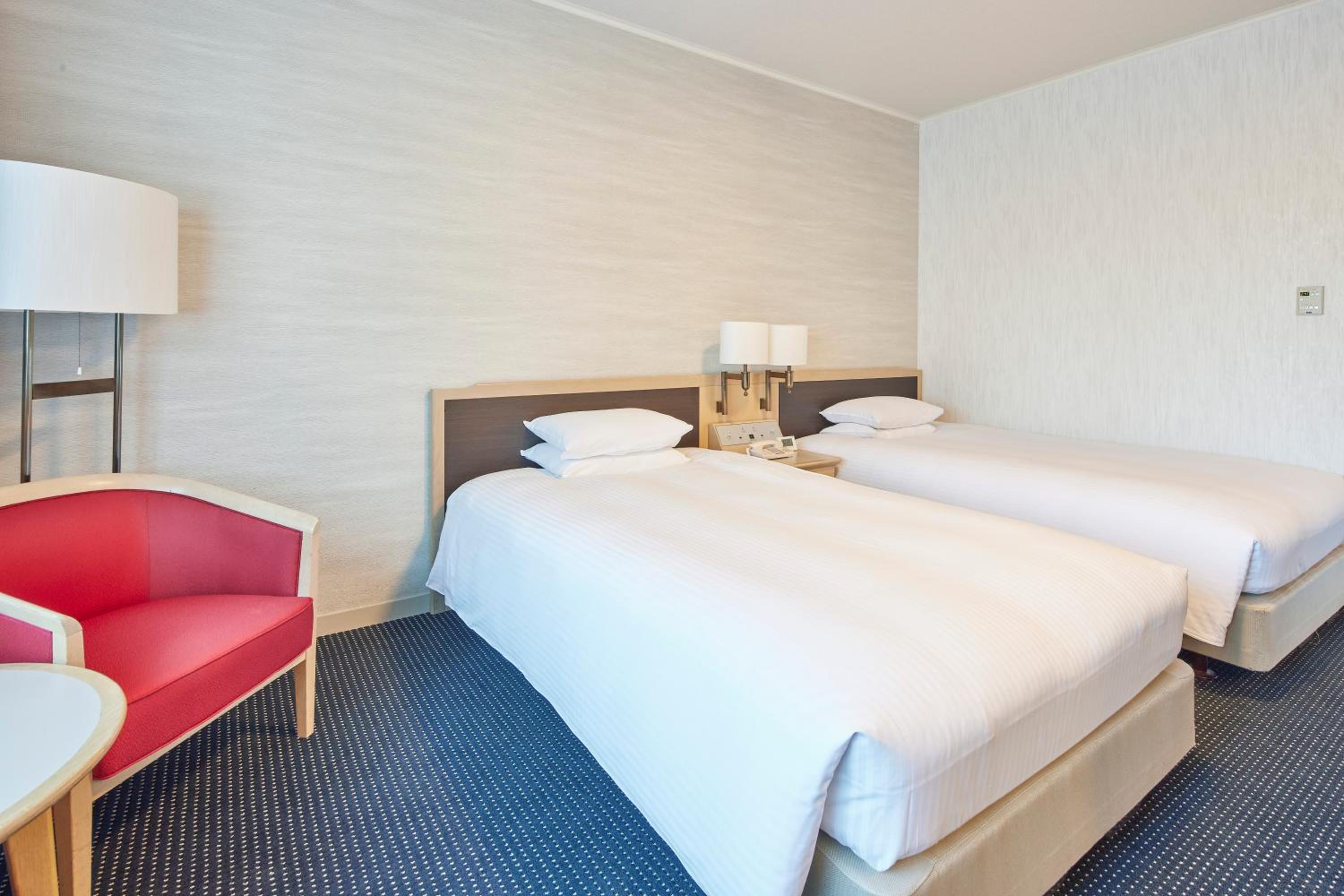Superior Twin Room with Extra Bed - Non-Smoking - Annex - Photo 4