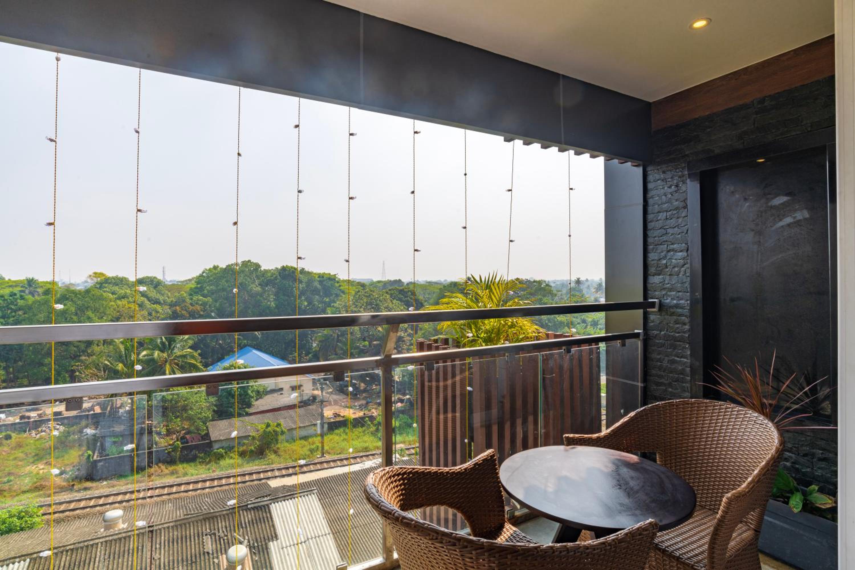 Suite with 15% off on session of 60 mins Spa Suite with 15% off on session of 60 mins Spa