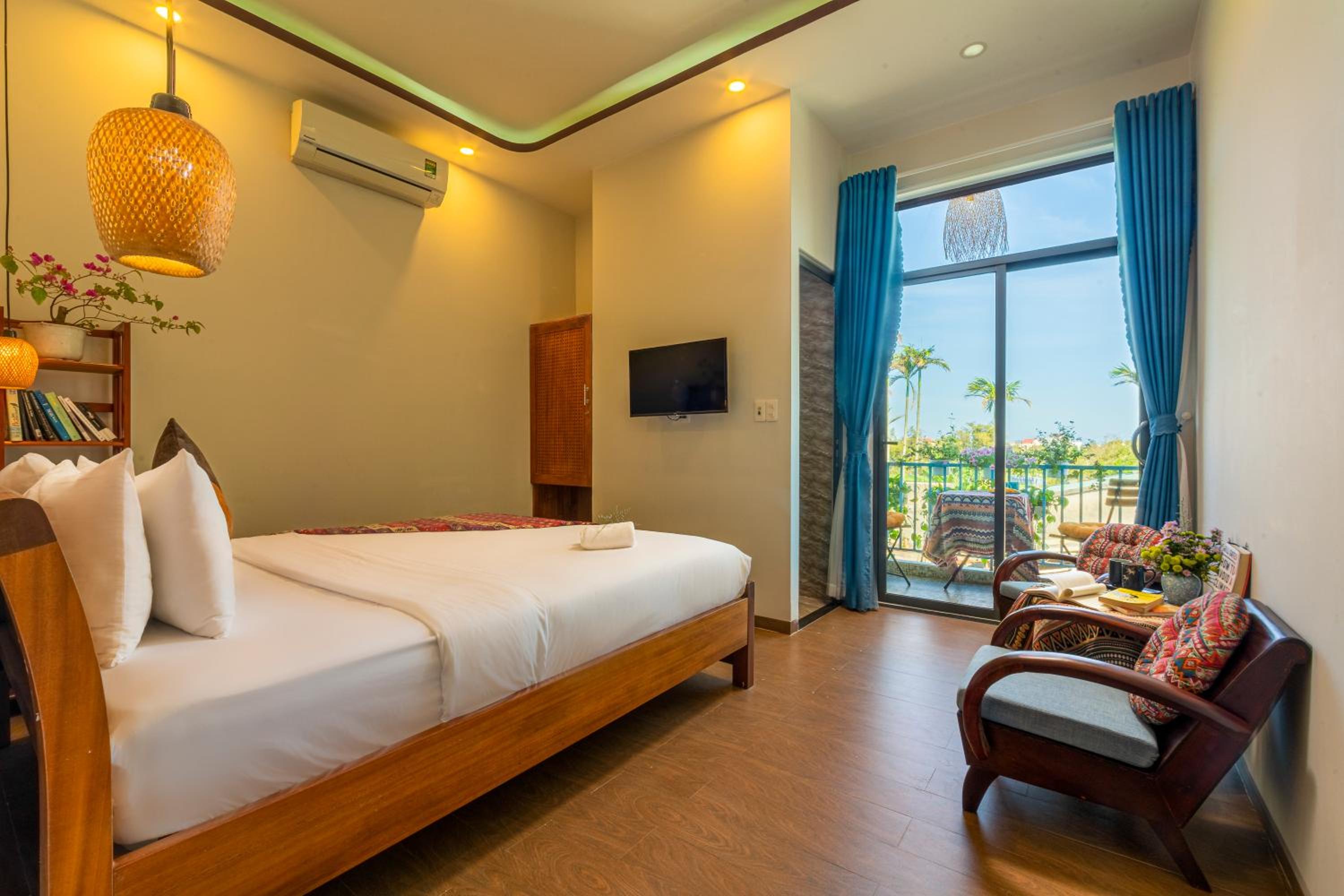 Deluxe Double Room with Balcony