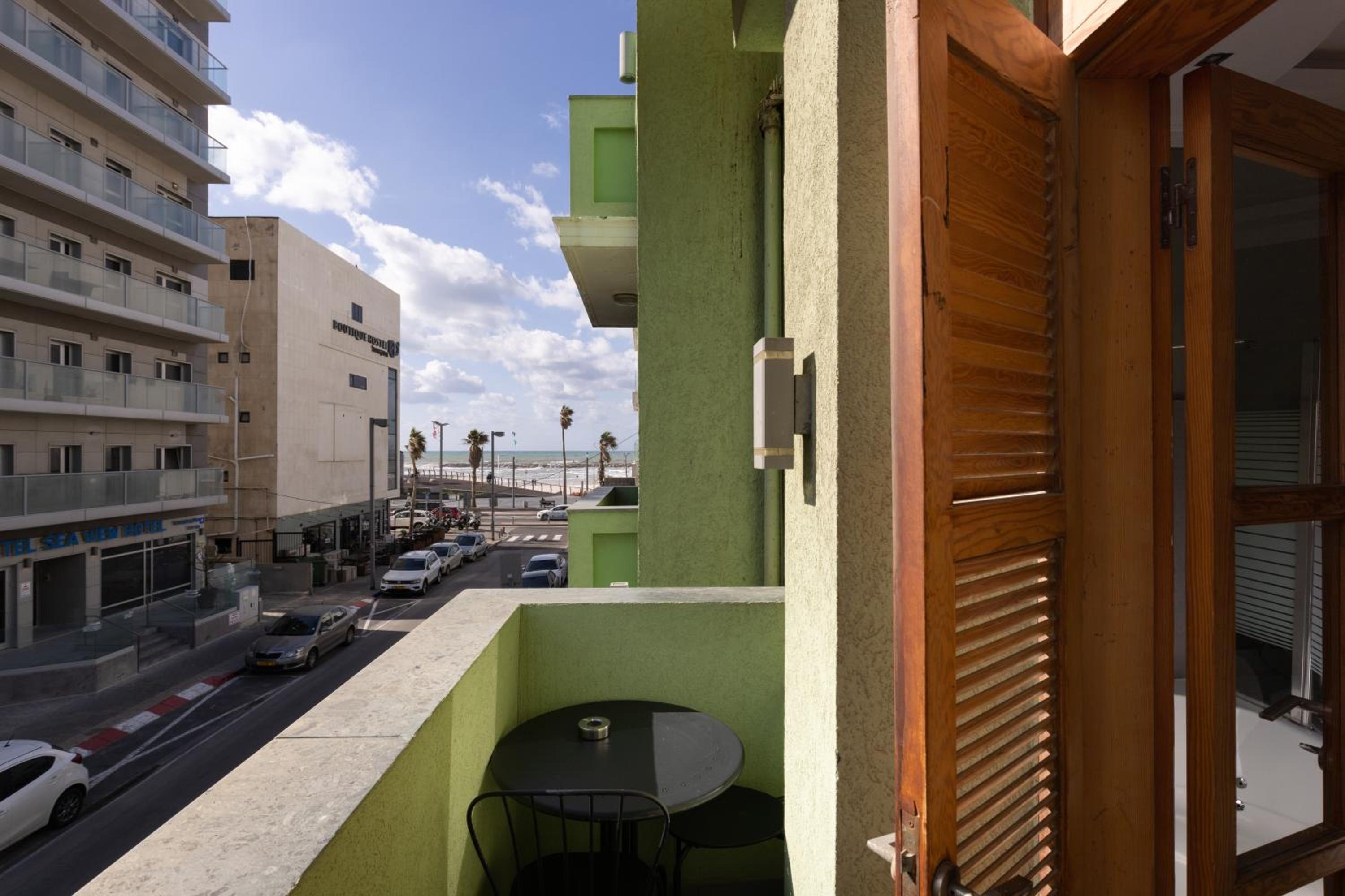 One-Bedroom Apartment (3 Adults) - Photo 9